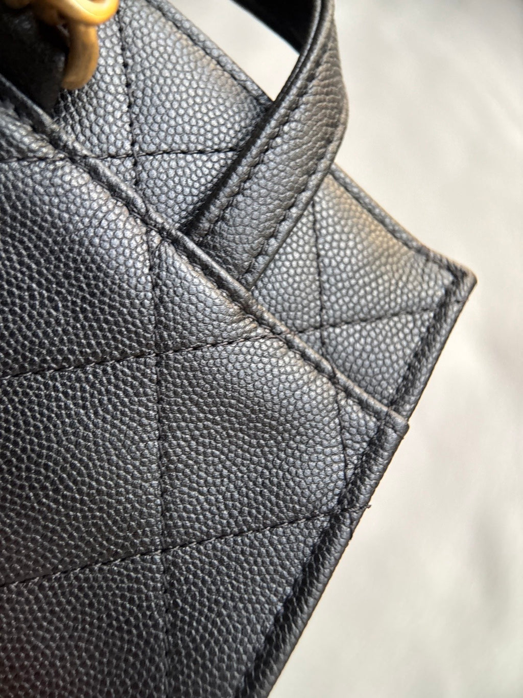 CHANEL-25B Handle BAG golden/sliver