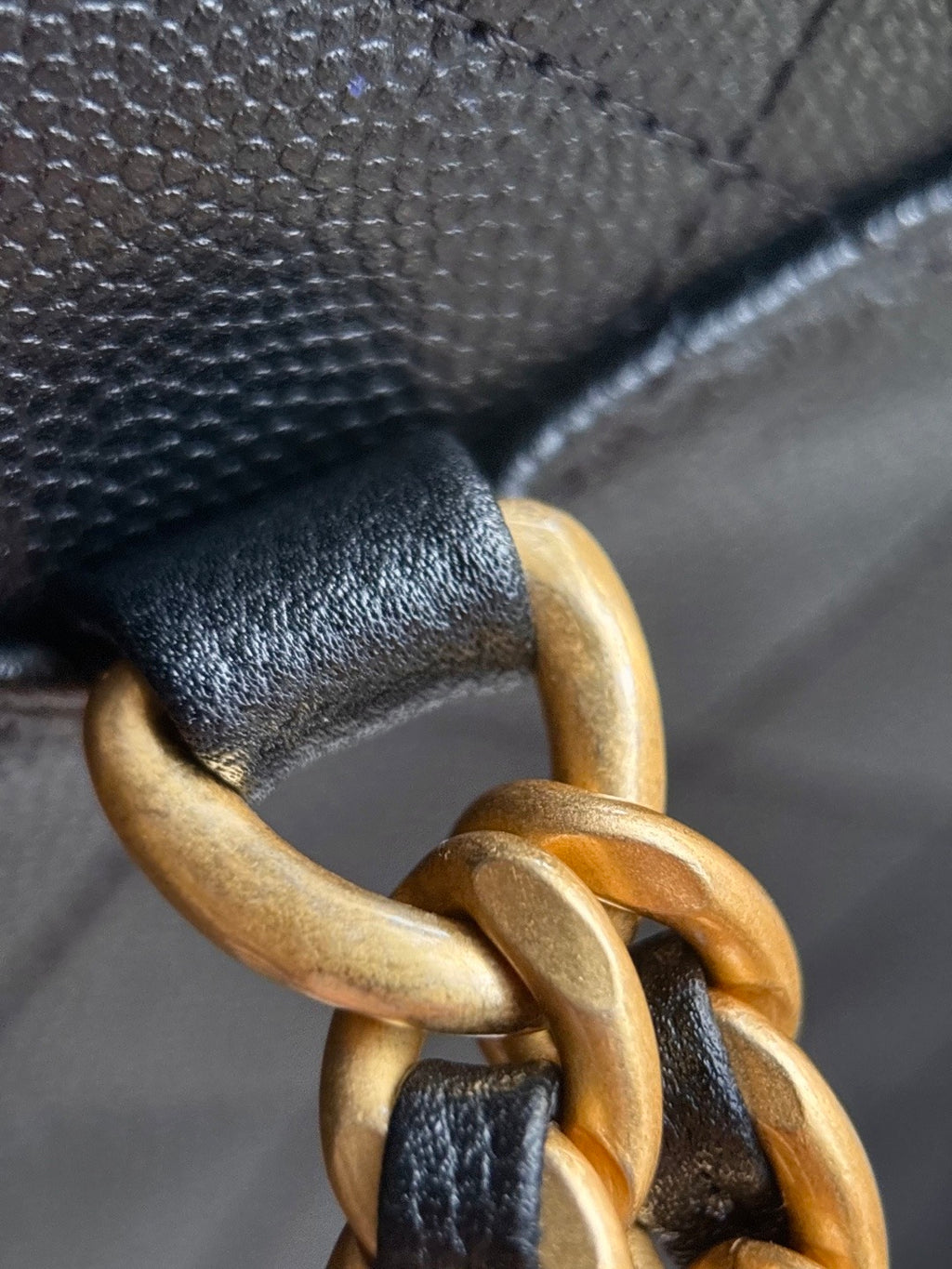 CHANEL-25B backpack golden/sliver