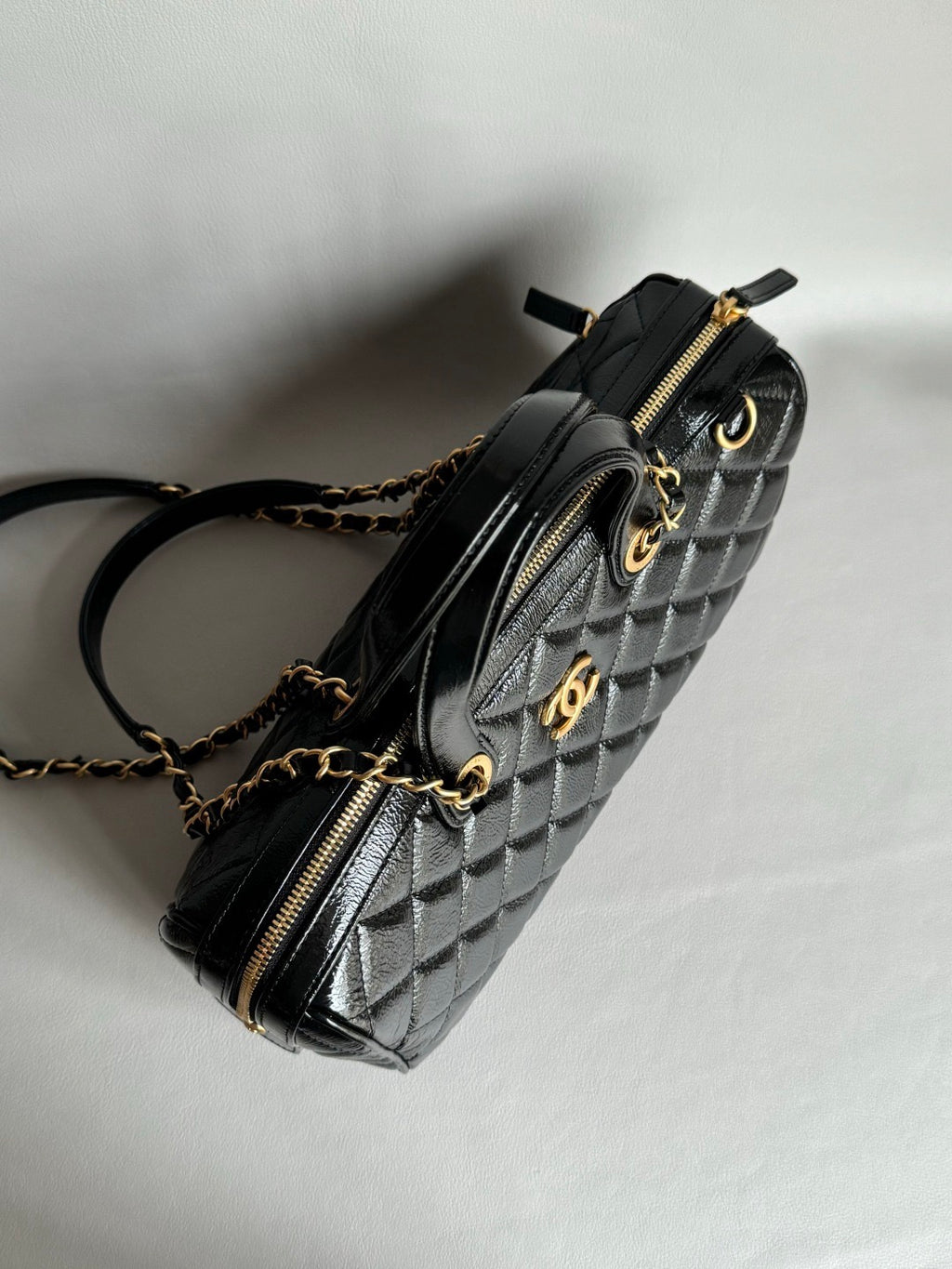 CHANEL-25a Maxi Bowing bag golden/sliver