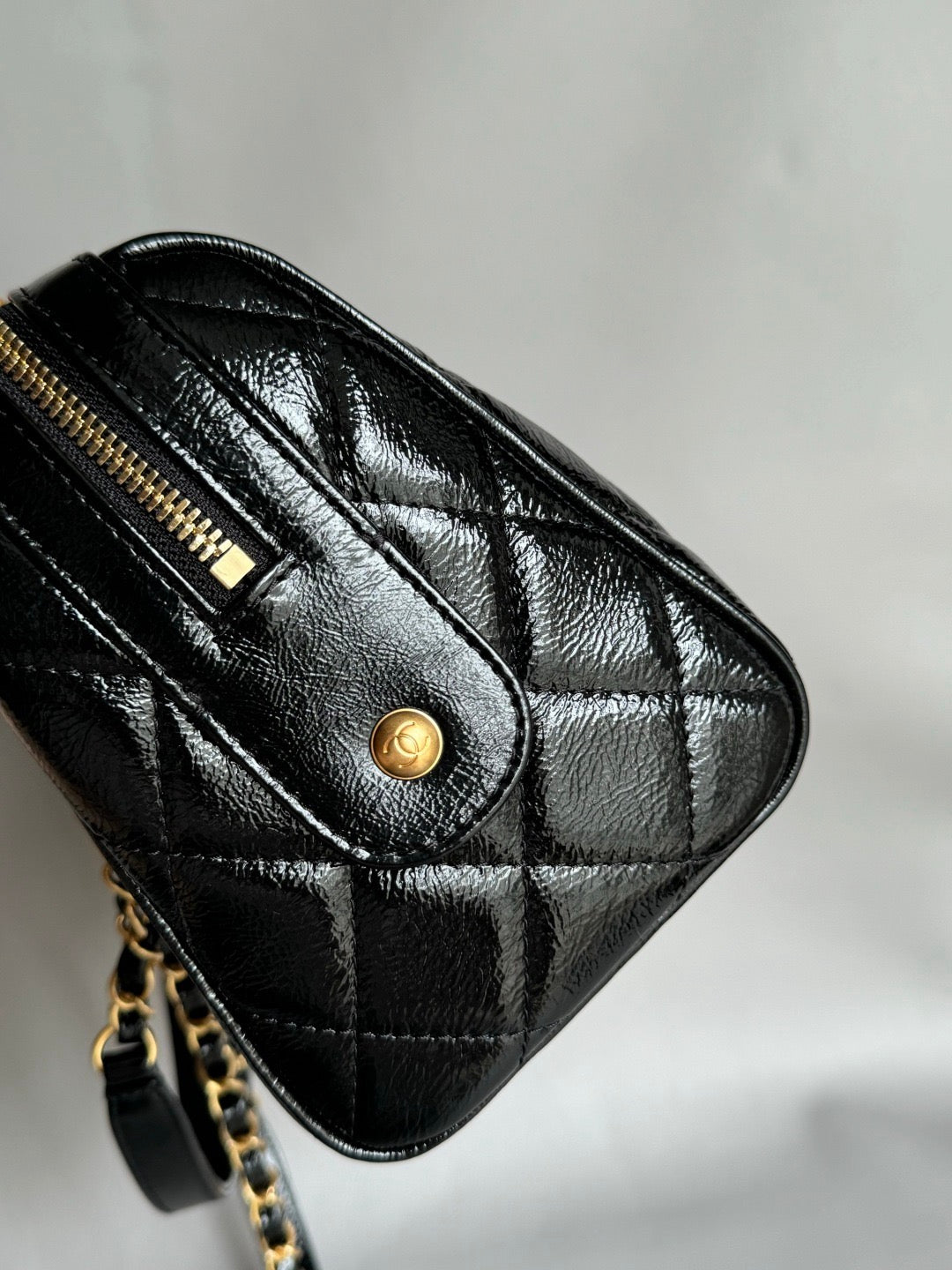 CHANEL-25a Maxi Bowing bag golden/sliver