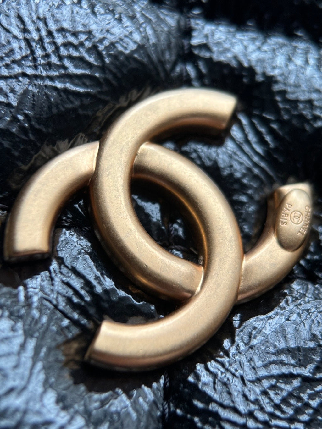 CHANEL-25a Maxi Bowing bag golden/sliver