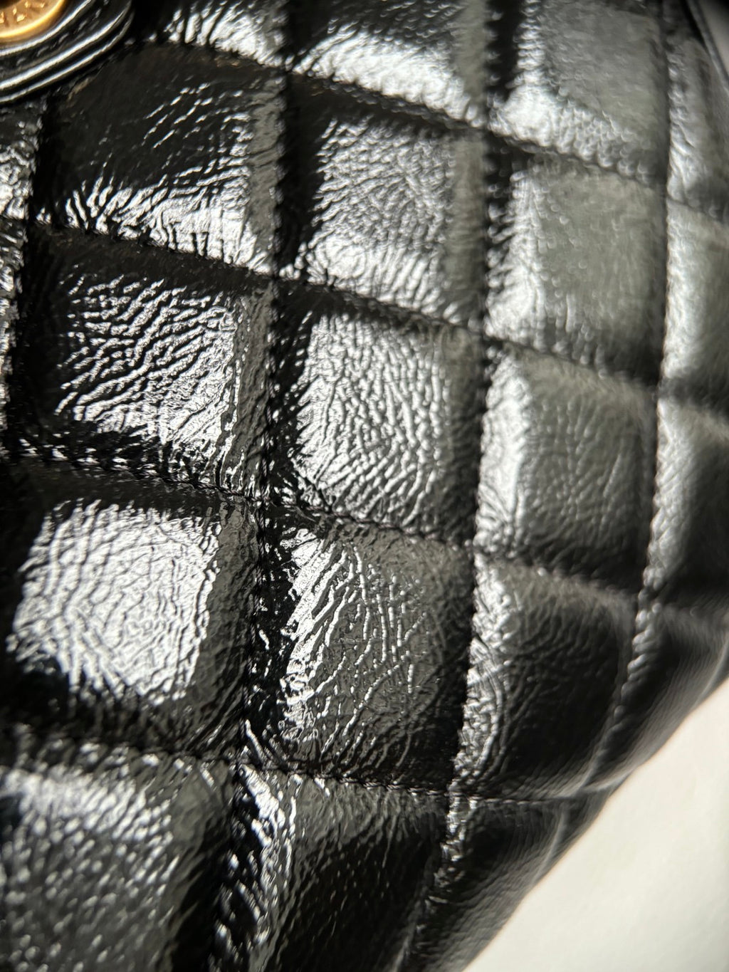 CHANEL-25a Maxi Bowing bag golden/sliver