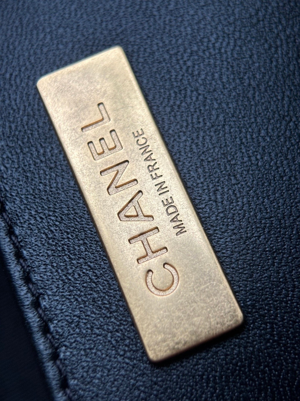 CHANEL-25a Maxi Bowing bag golden/sliver