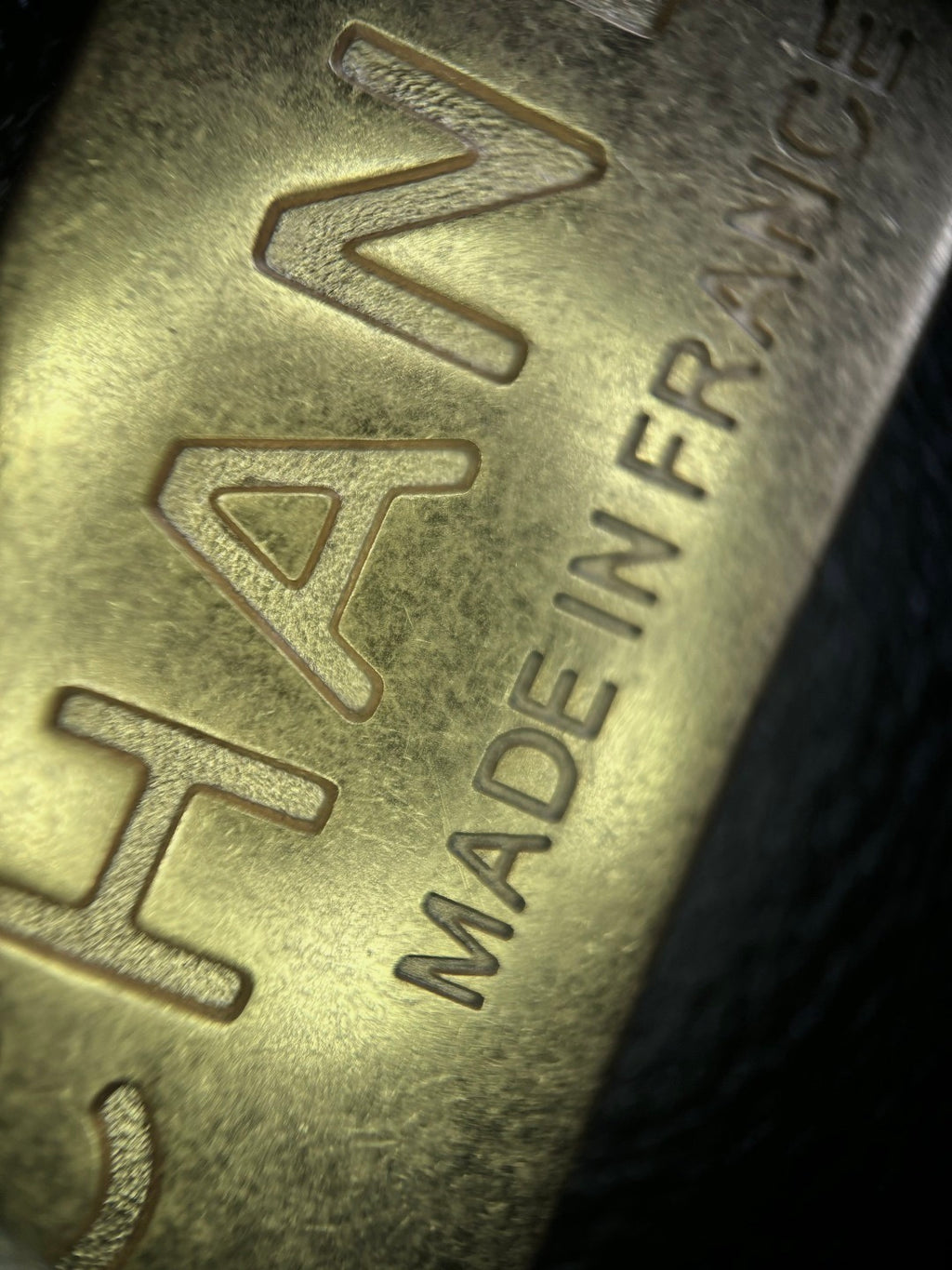 CHANEL-25a Maxi Bowing bag golden/sliver