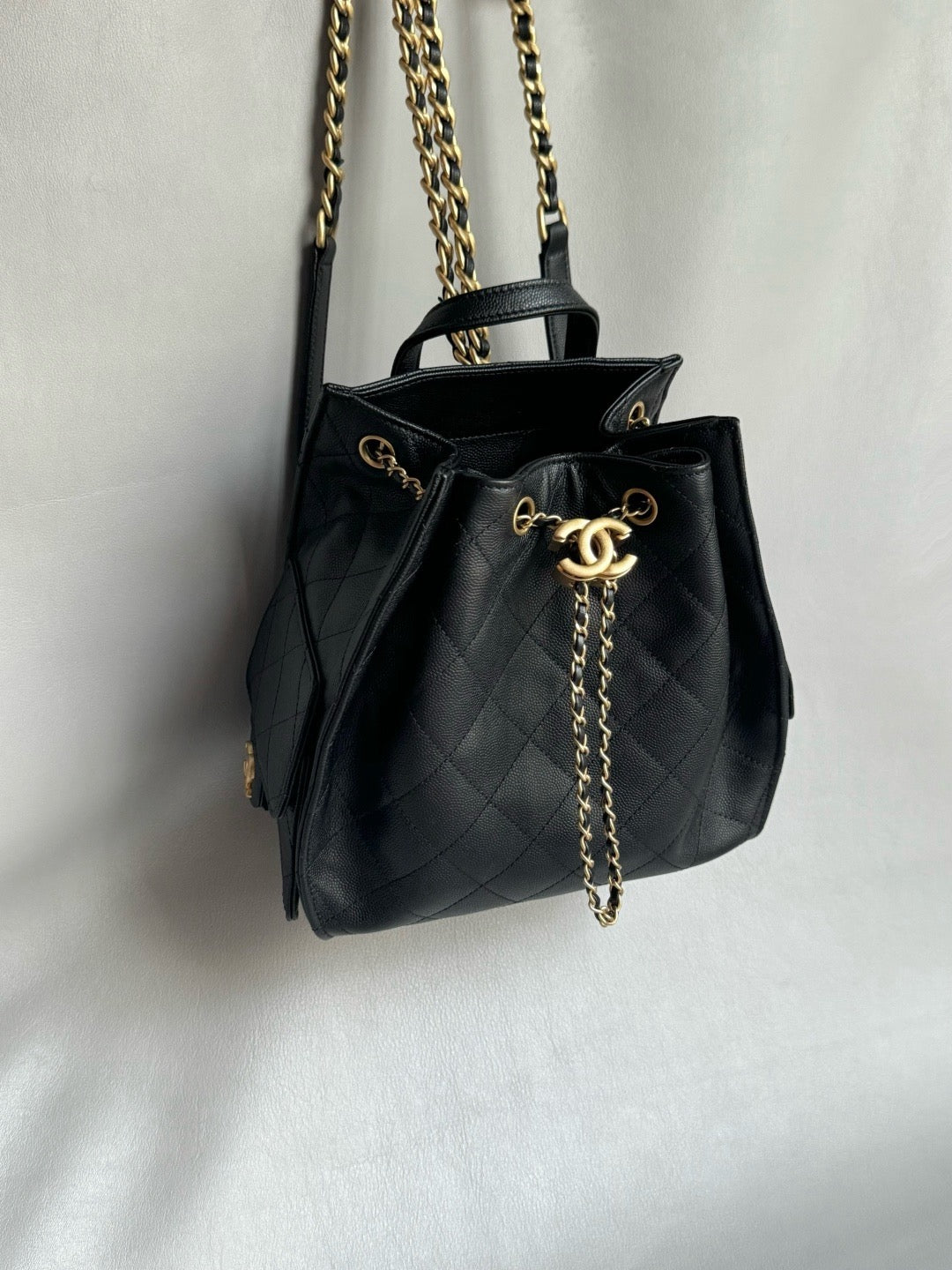 CHANEL-25B backpack golden/sliver