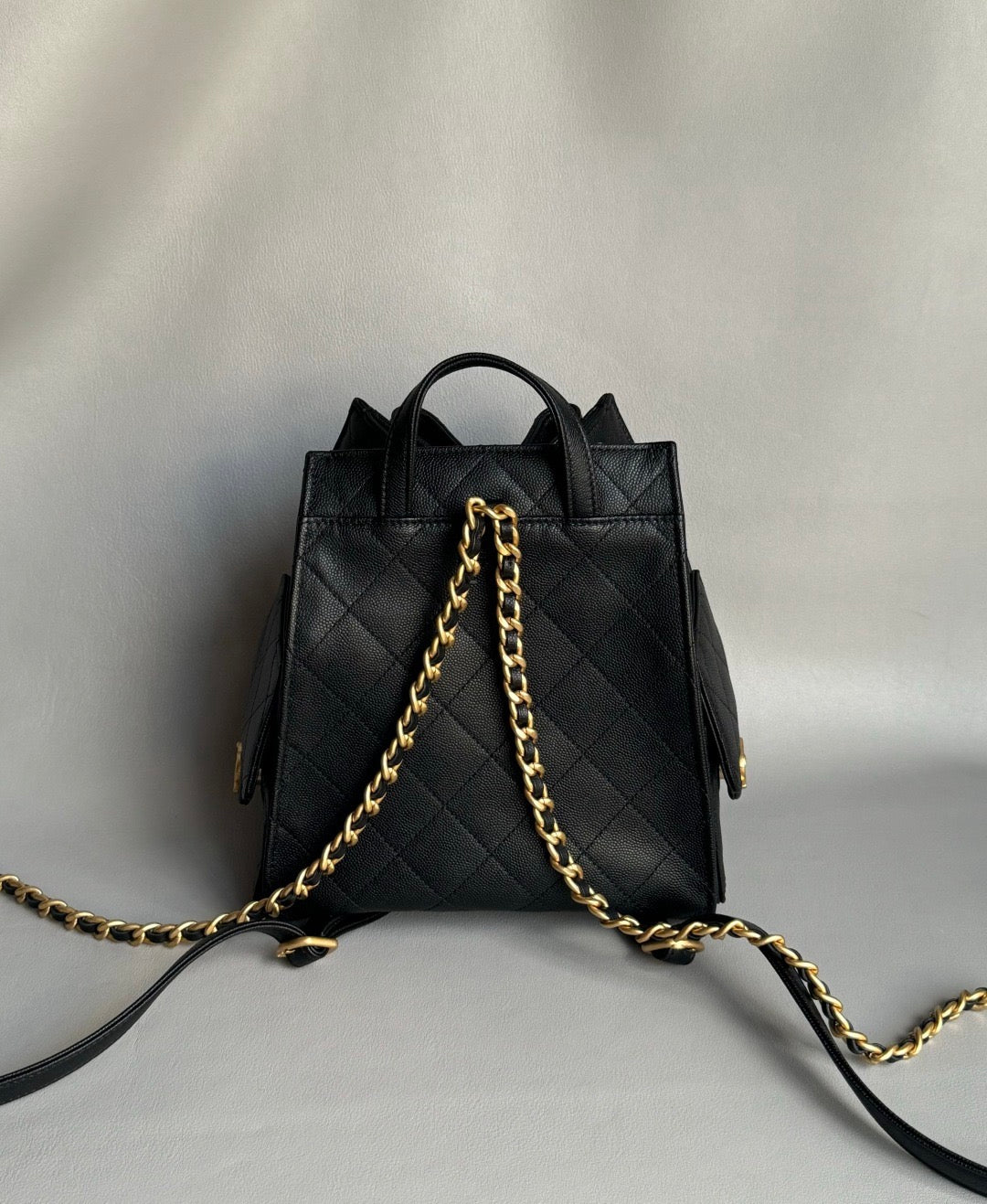 CHANEL-25B backpack golden/sliver