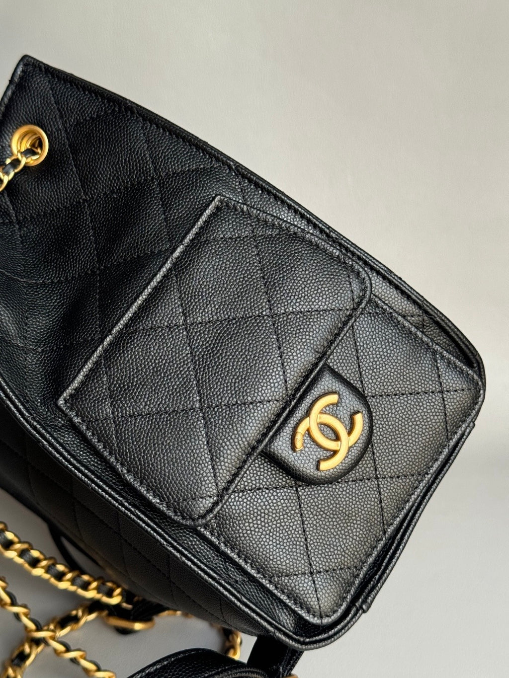 CHANEL-25B backpack golden/sliver