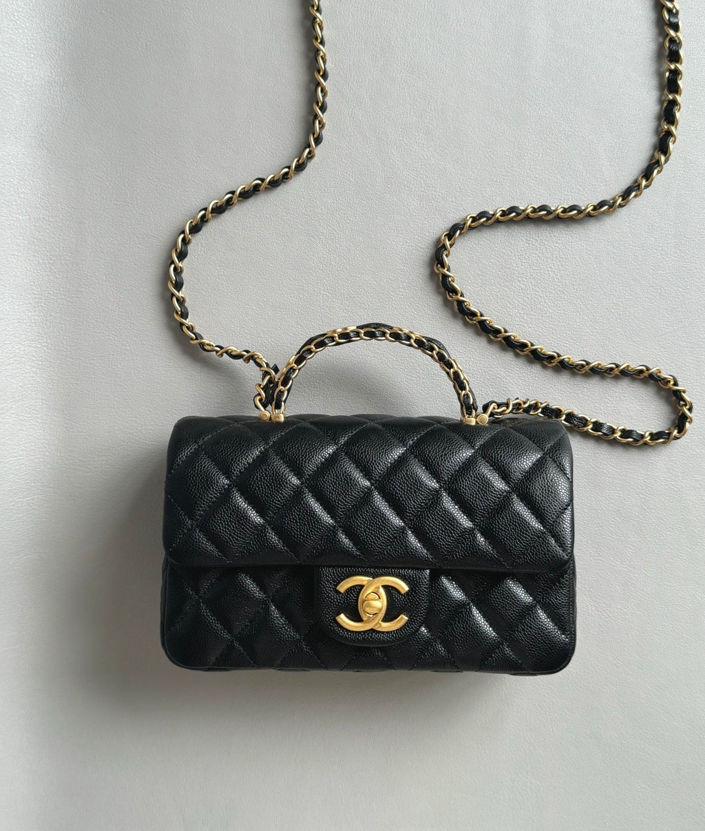 CHANEL-25B handle golden/sliver