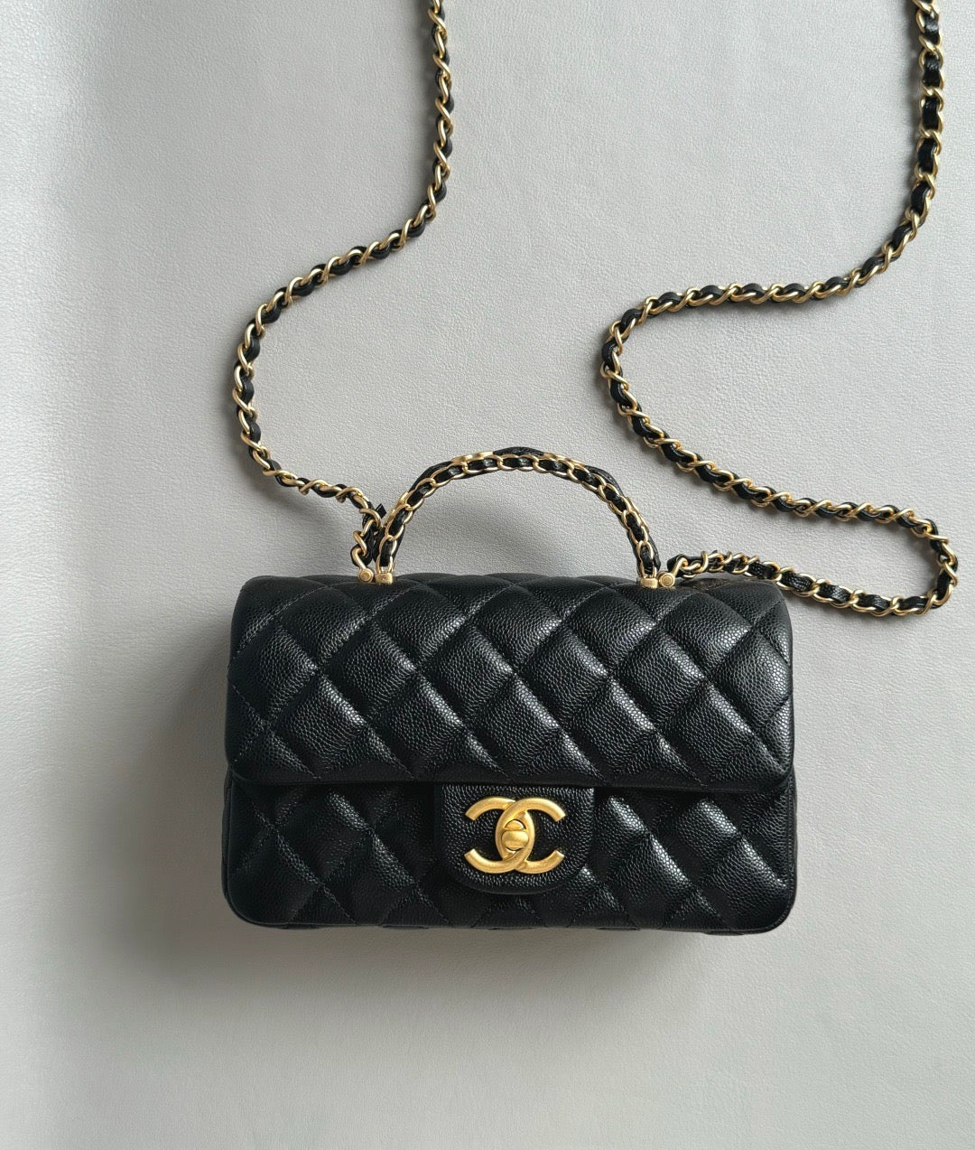 CHANEL-25B handle golden/sliver