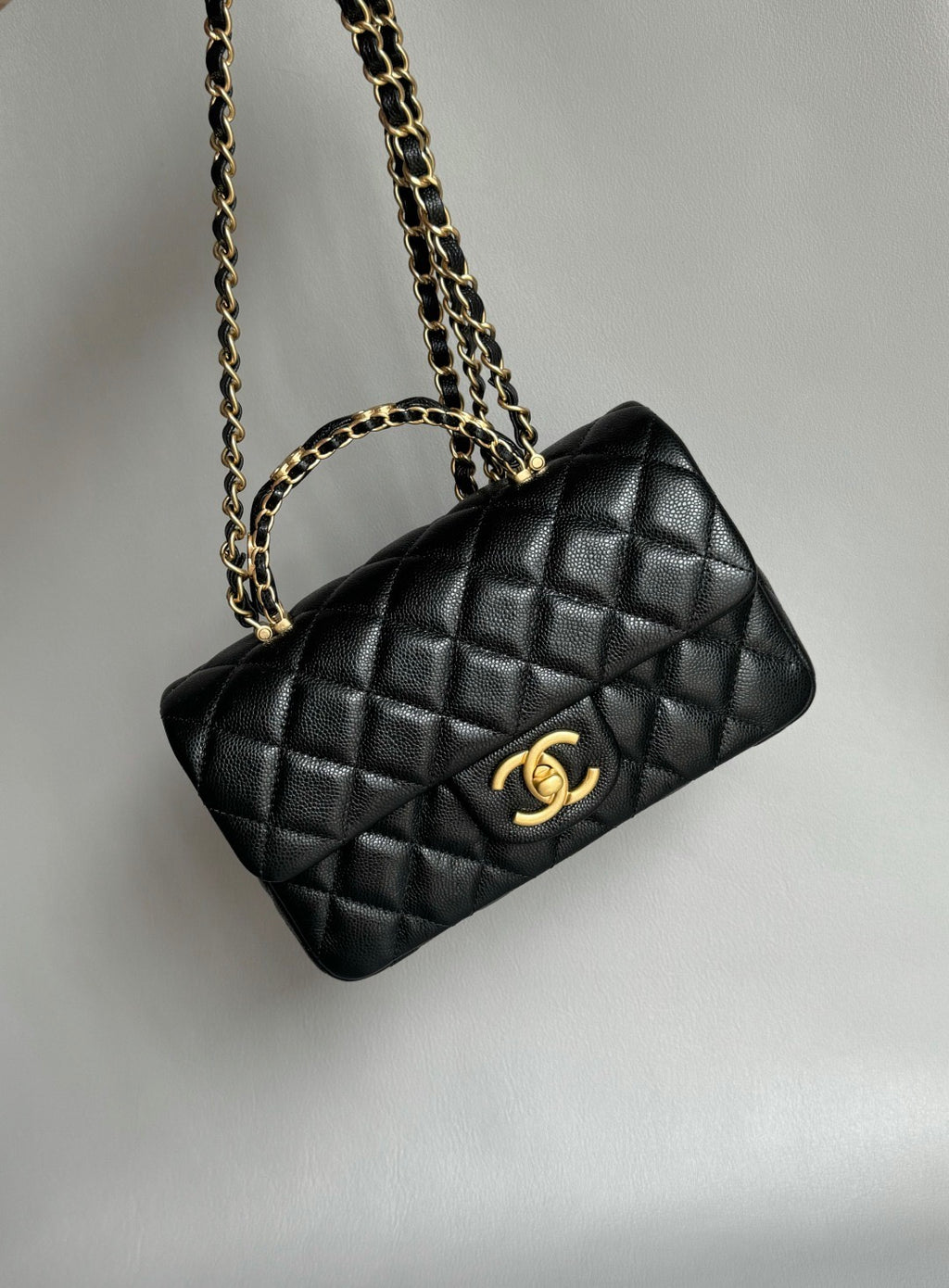 CHANEL-25B handle golden/sliver