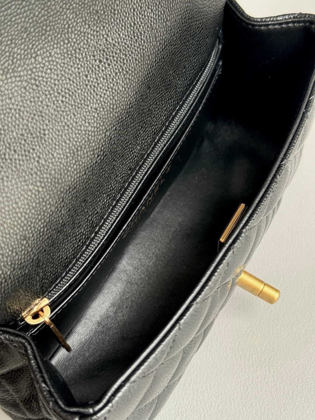 CHANEL-25B handle golden/sliver