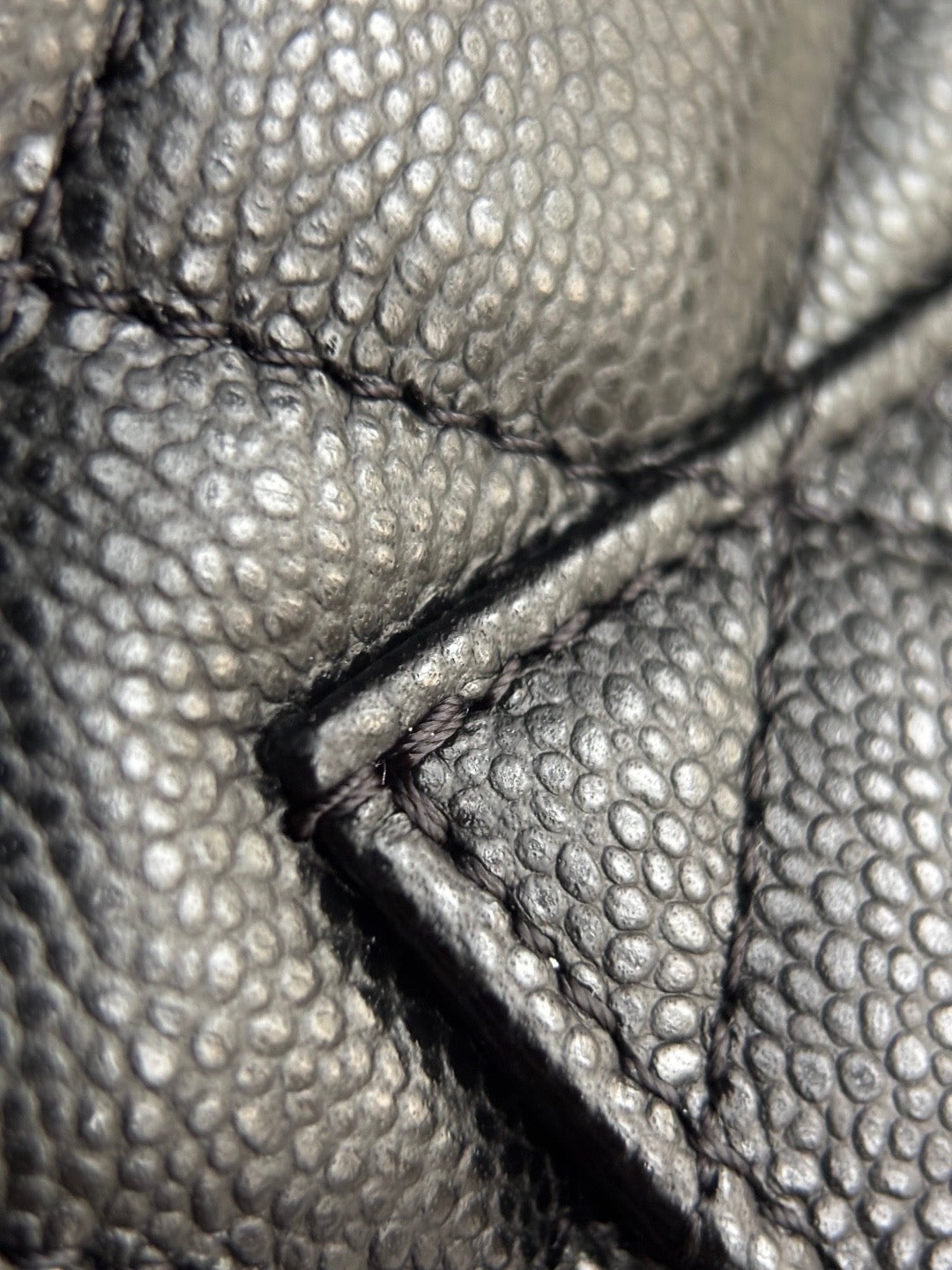 CHANEL-25B handle golden/sliver