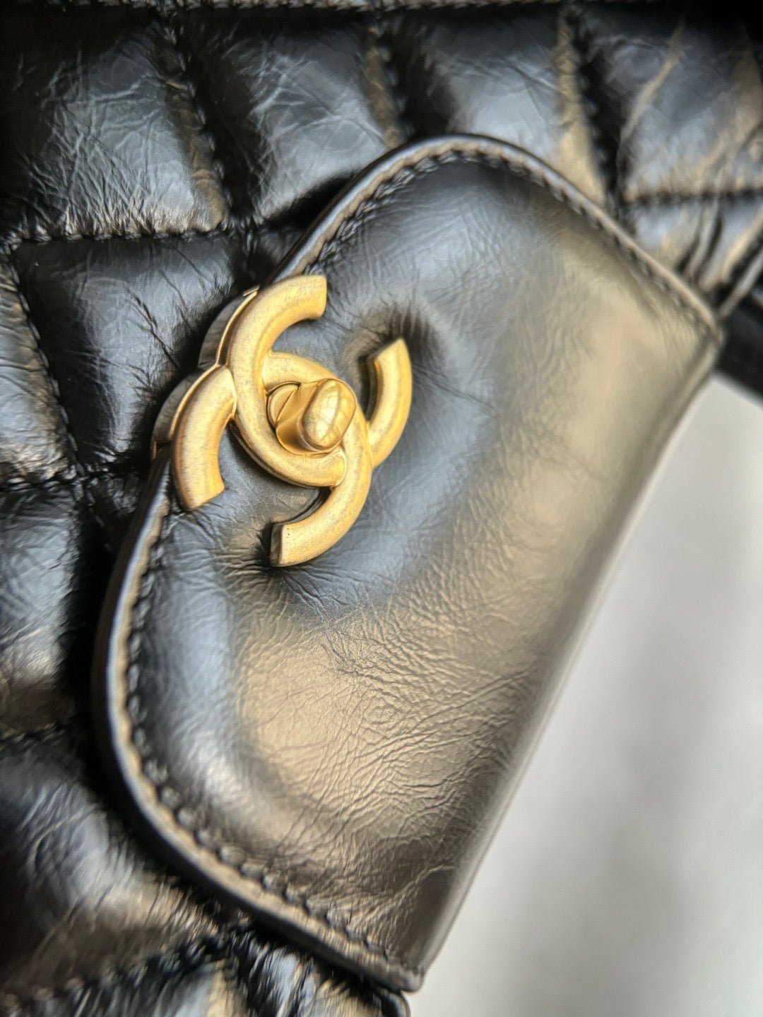 CHANEL-25C kelly with handle golden/sliver