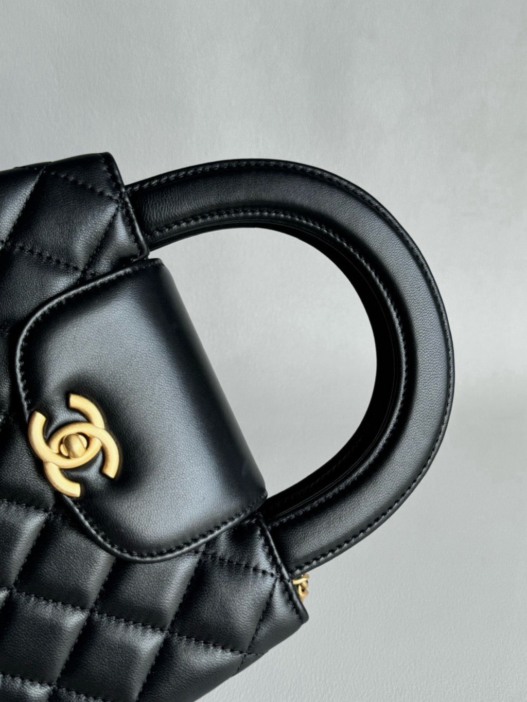 CHANEL-25A Kelly in Calfskin golden/sliver