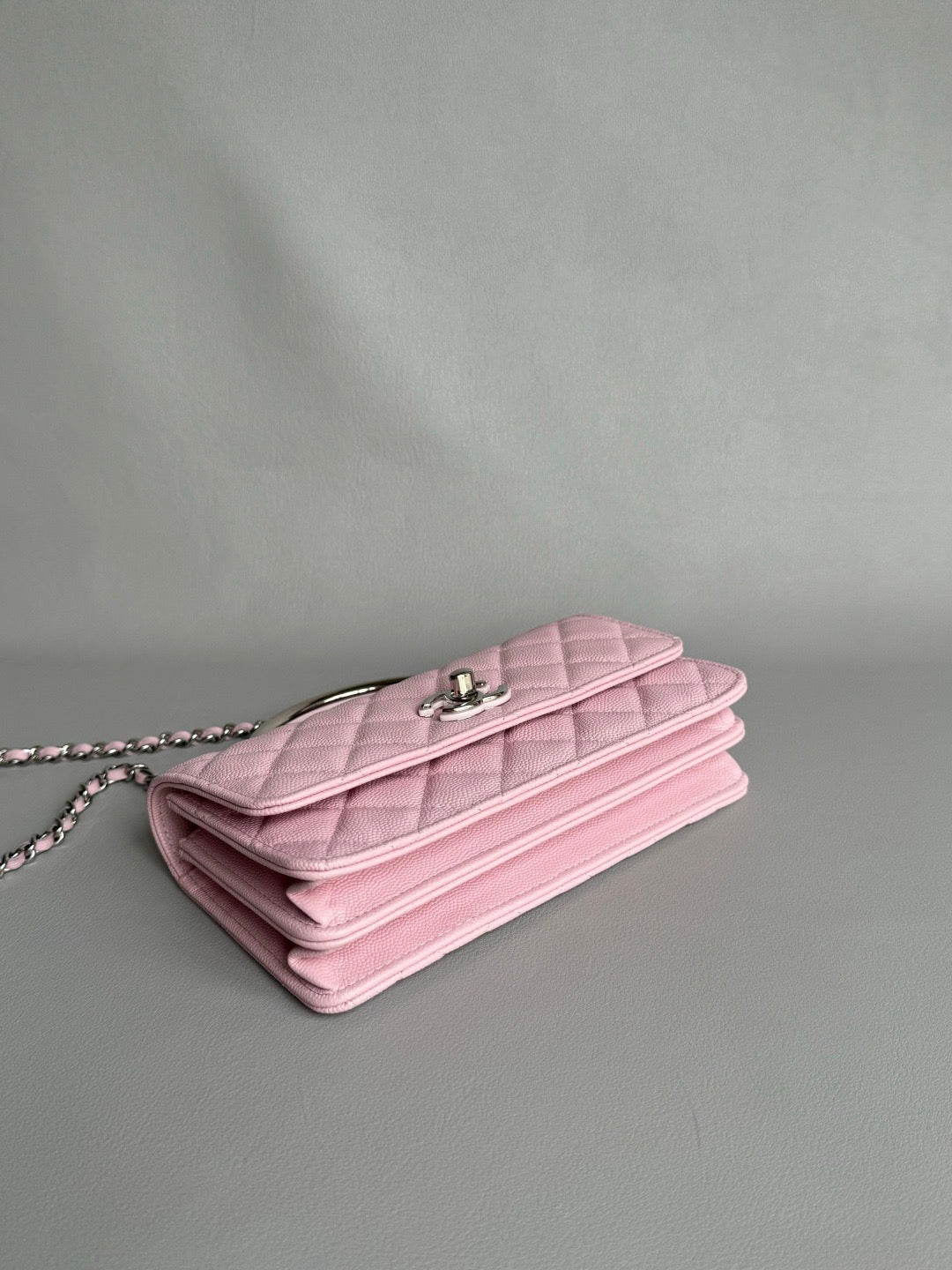 CHANEL-25PFaux Crocodile Wallet golden/sliver