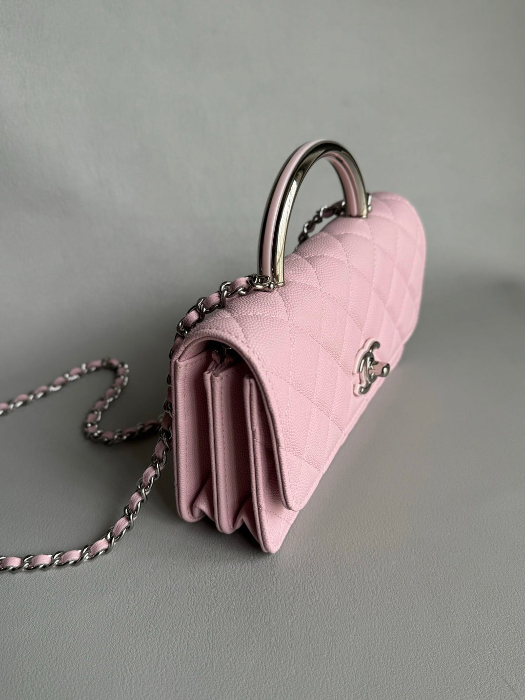 CHANEL-25PFaux Crocodile Wallet golden/sliver