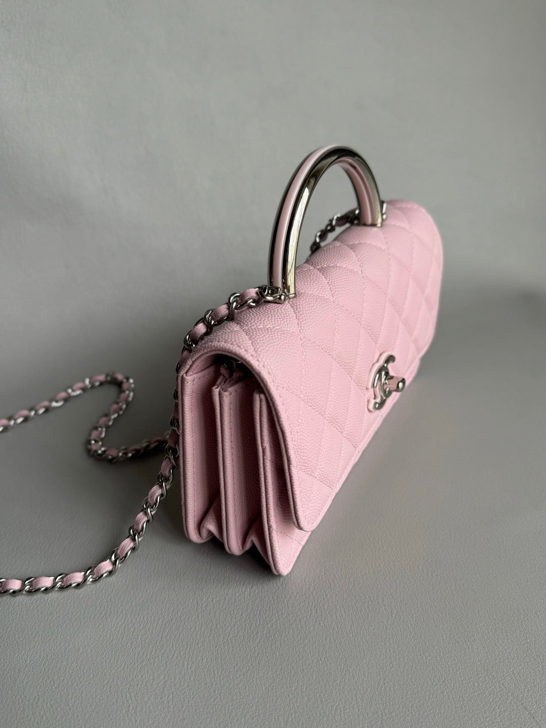 CHANEL-25PFaux Crocodile Wallet golden/sliver