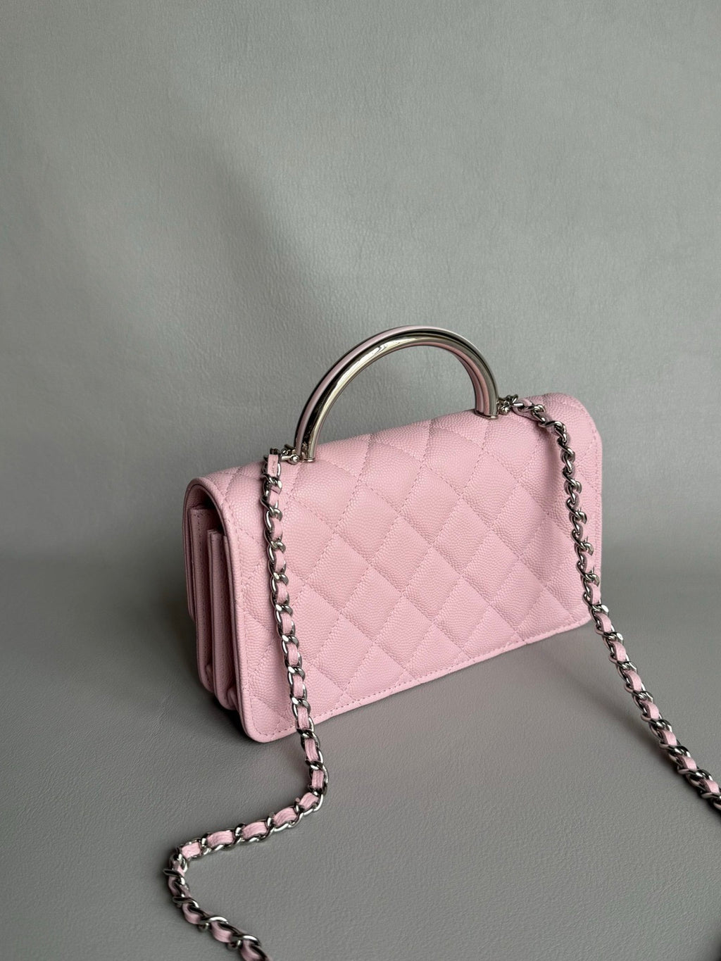 CHANEL-25PFaux Crocodile Wallet golden/sliver