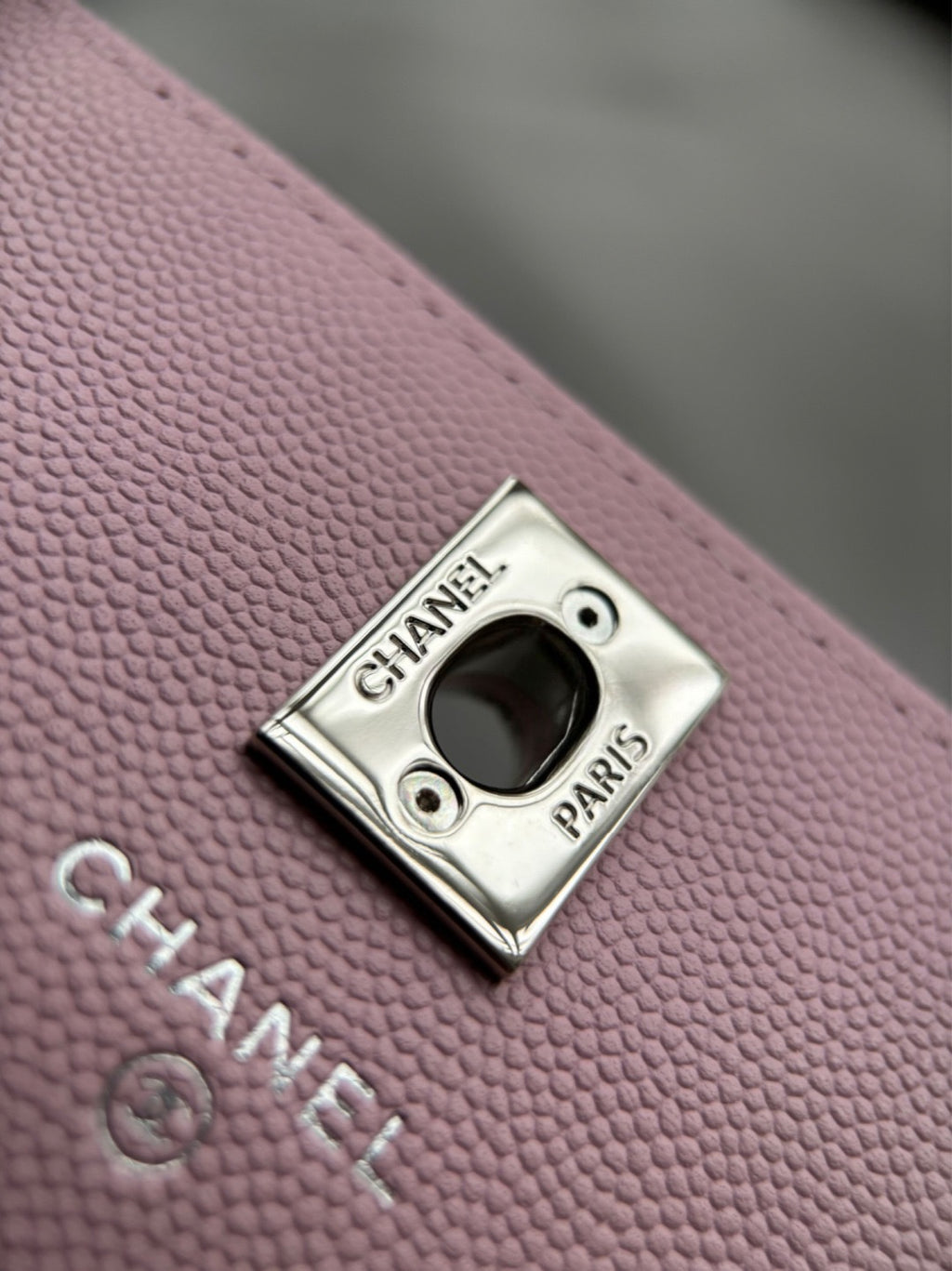 CHANEL-25PFaux Crocodile Wallet golden/sliver