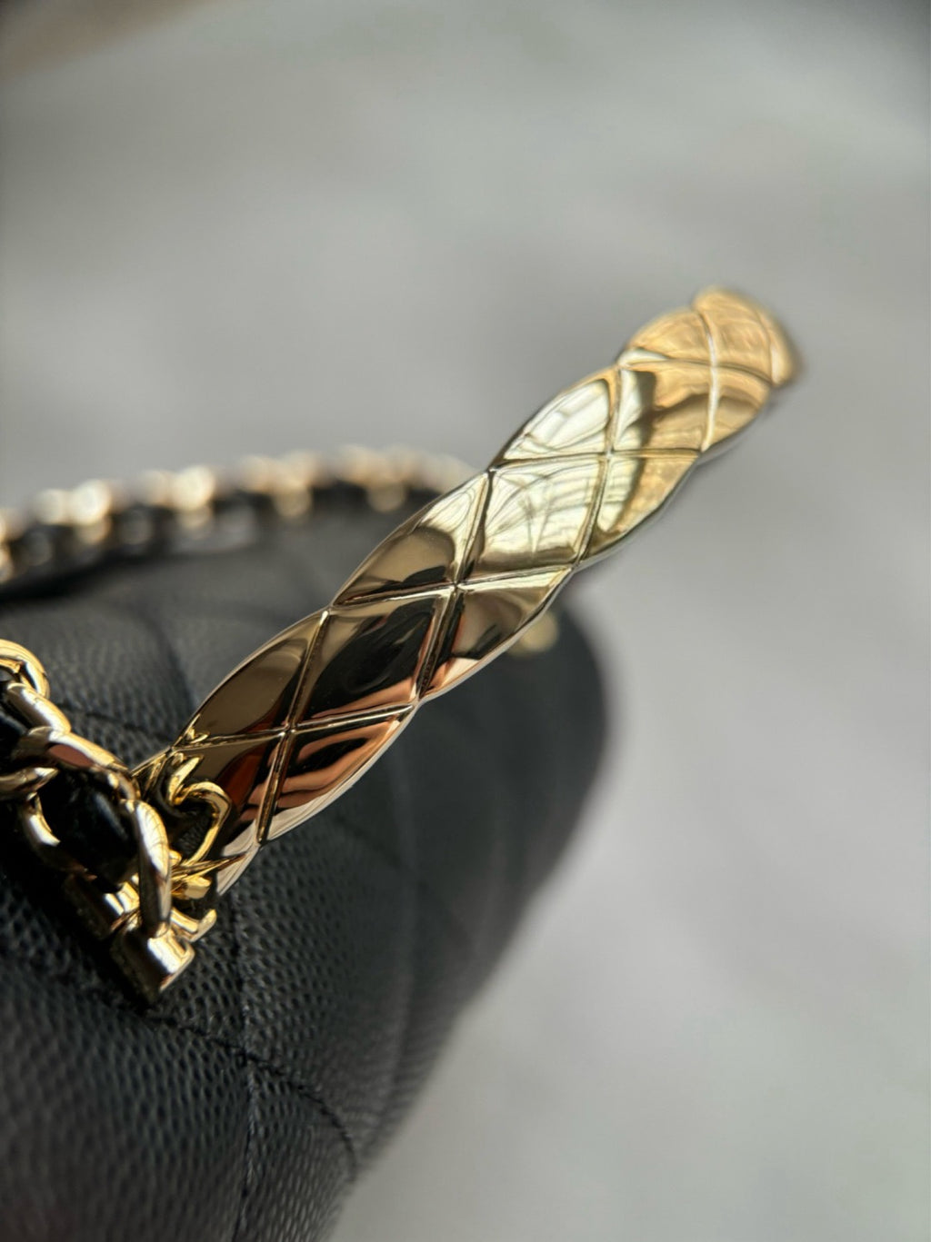 CHANEL-25S Crush Handle  golden/sliver