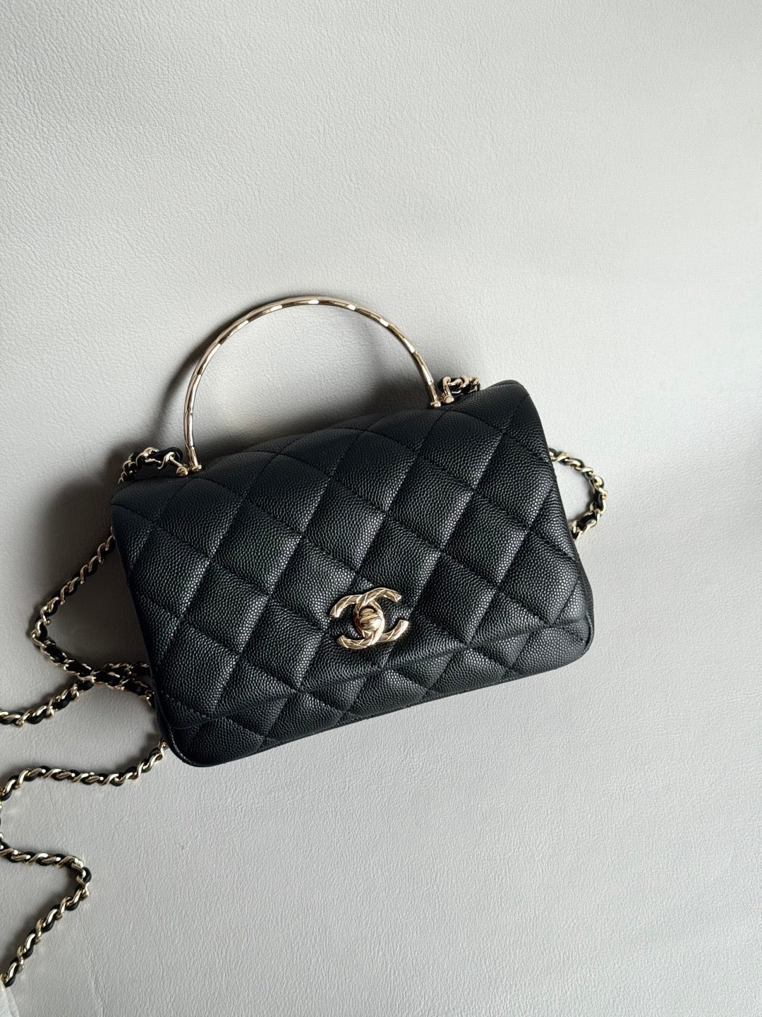 CHANEL-25S Crush Handle  golden/sliver