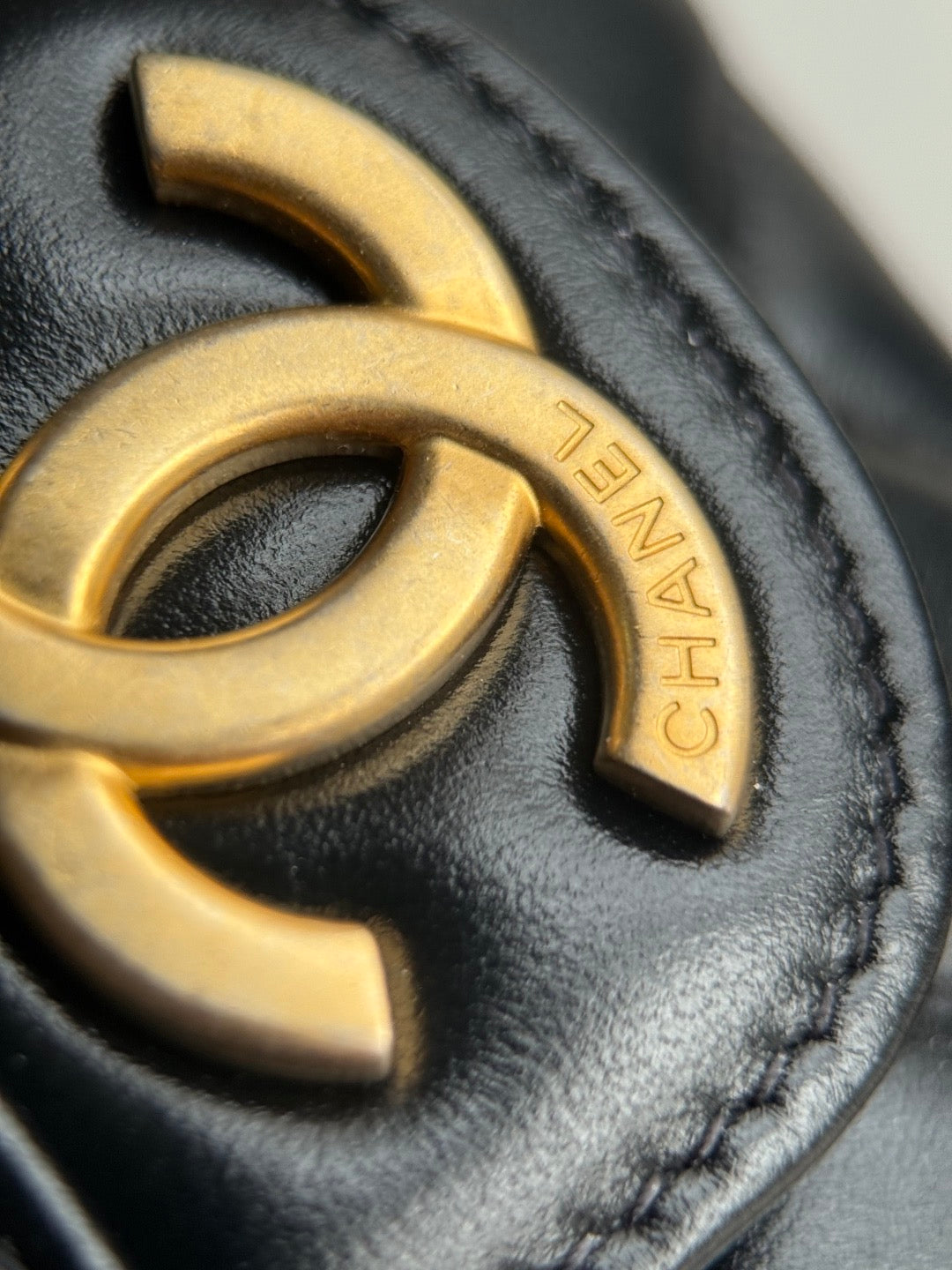 CHANEL-25S Holo bag  golden/sliver