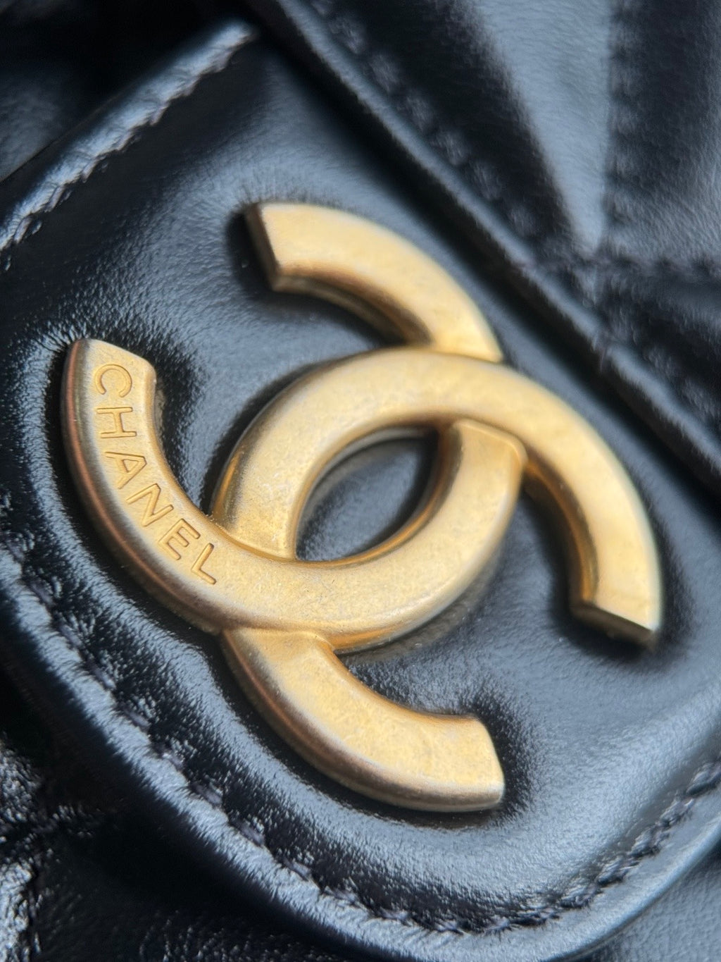 CHANEL-25S Holo bag  golden/sliver