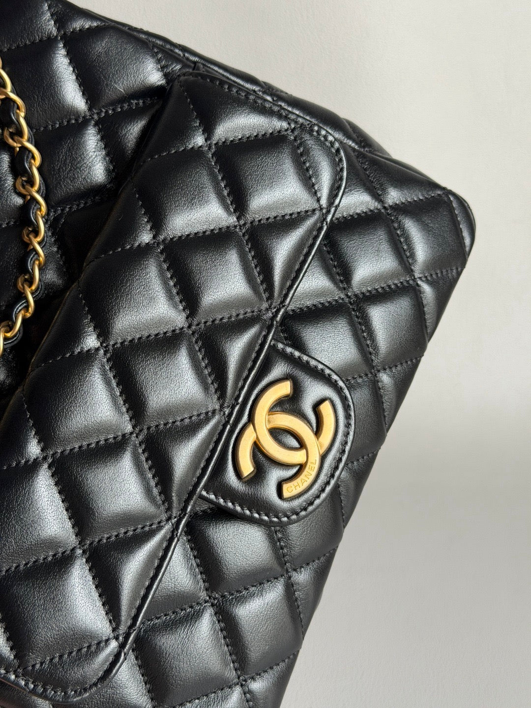 CHANEL-25S Holo bag  golden/sliver
