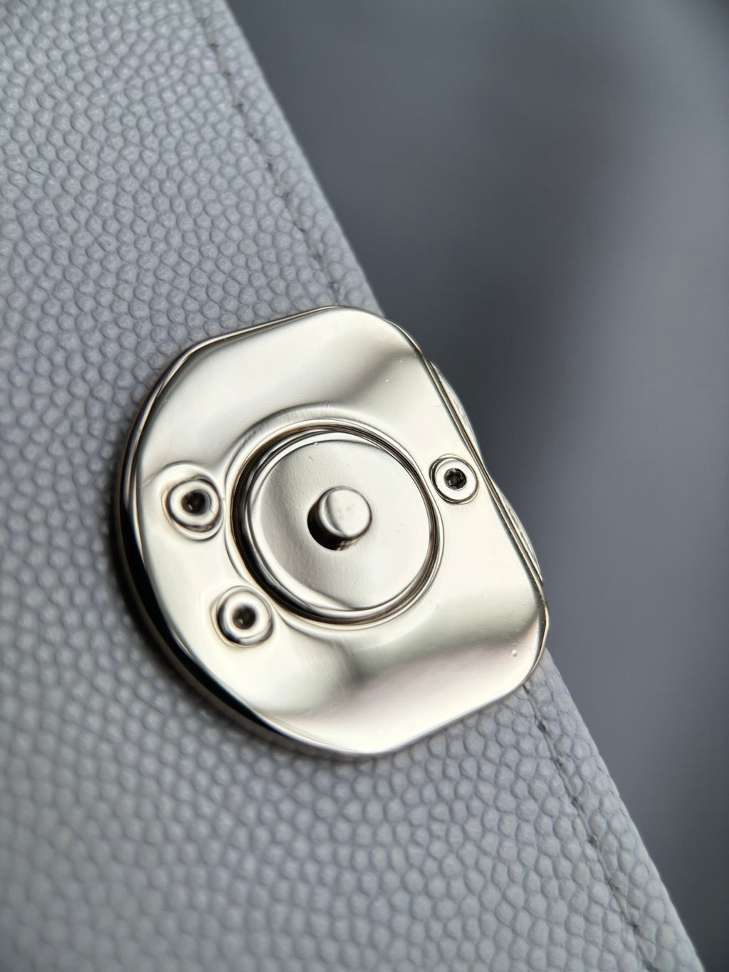 CHANEL-25S kelly bag golden/sliver