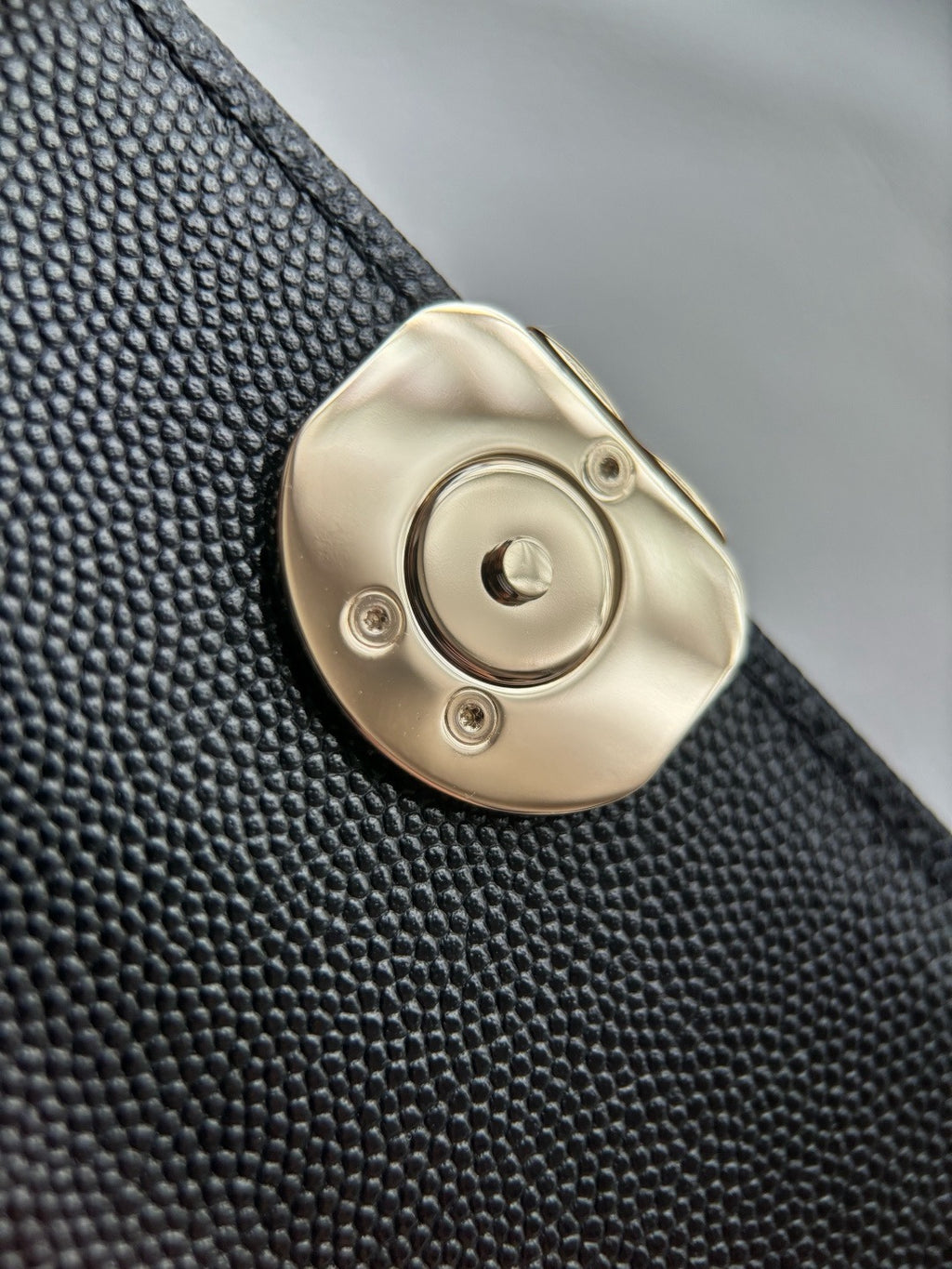 CHANEL-25S kelly bag golden/sliver