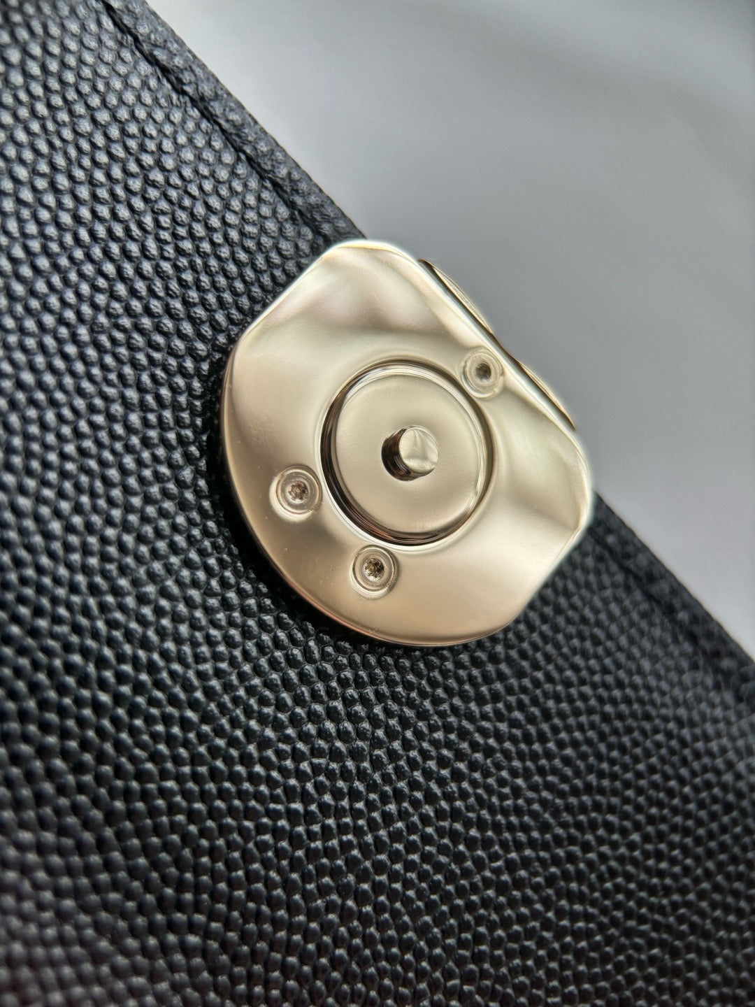 CHANEL-25S kelly bag golden/sliver