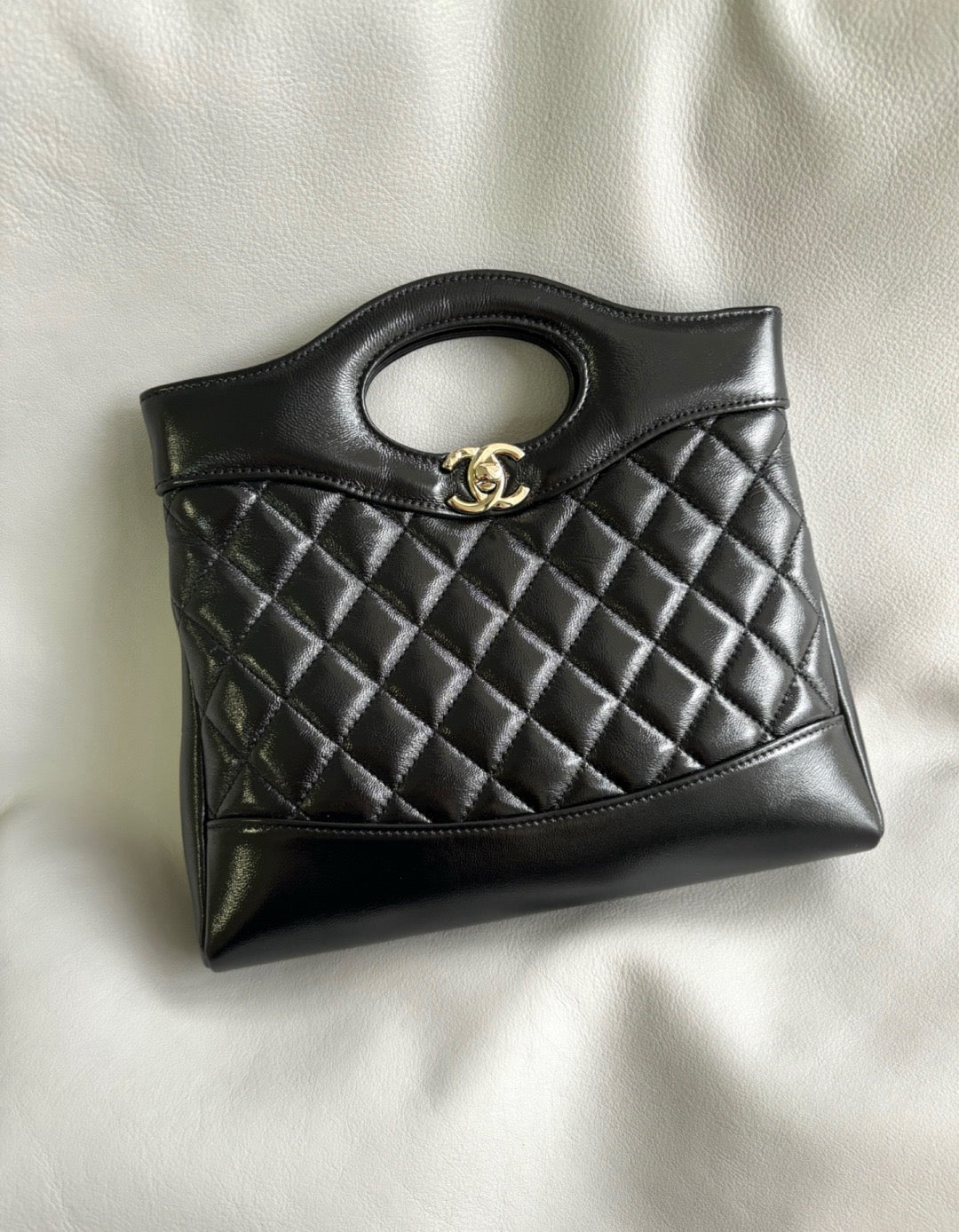 CHANEL-25P 31bag golden/sliver