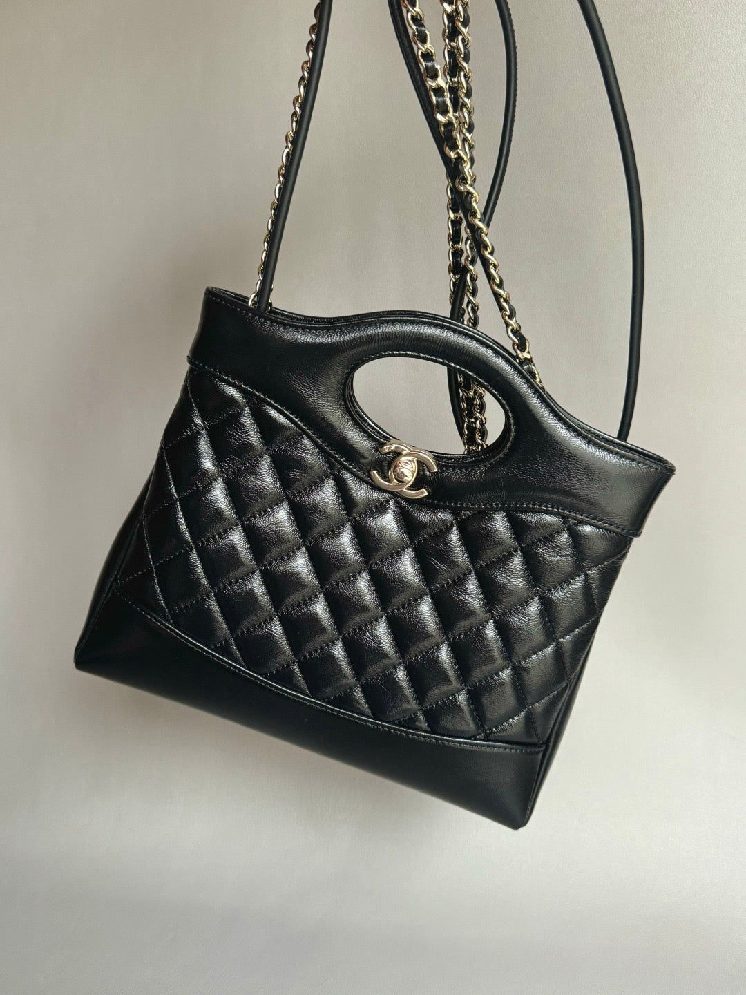 CHANEL-25P 31bag golden/sliver