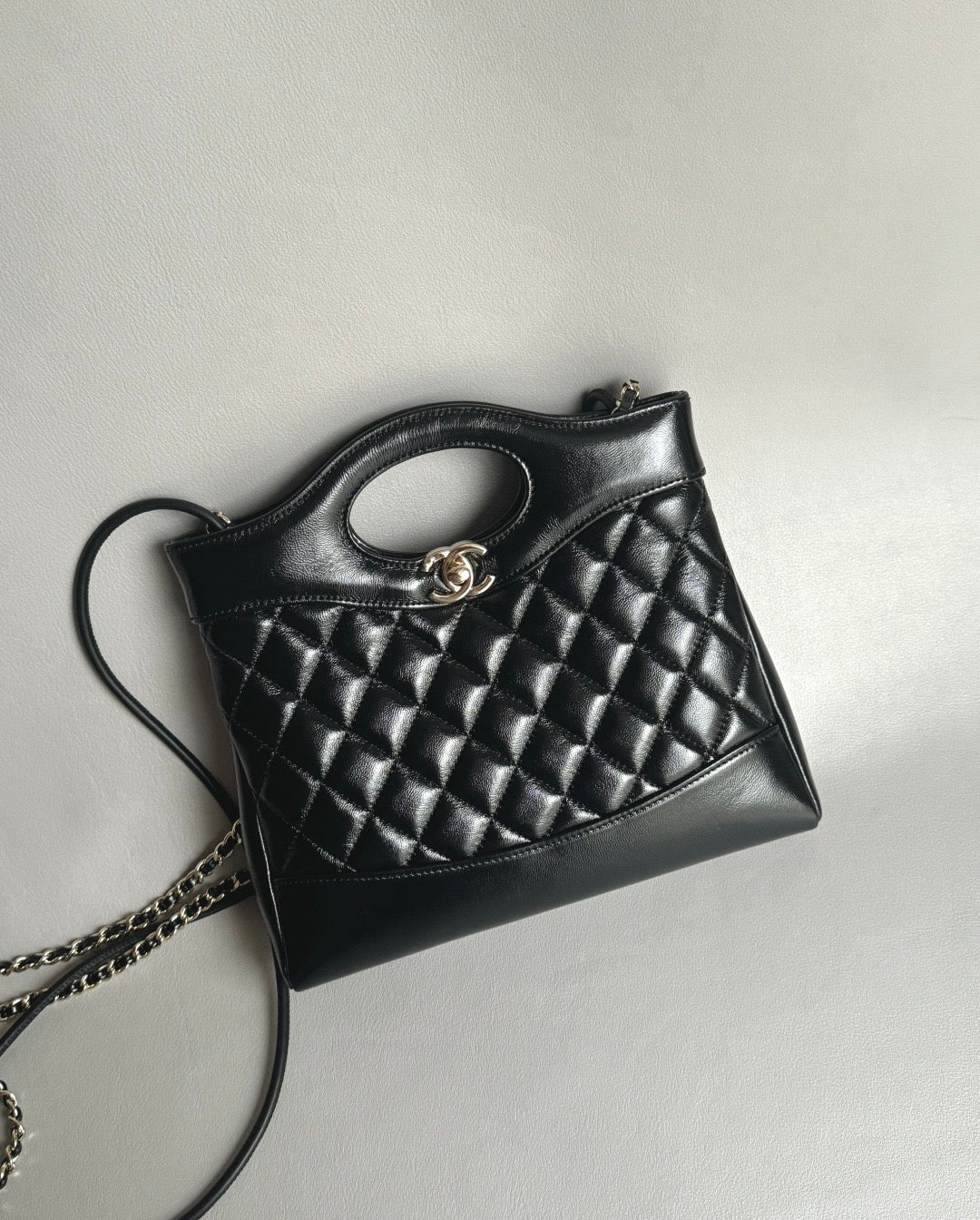 CHANEL-25P 31bag golden/sliver