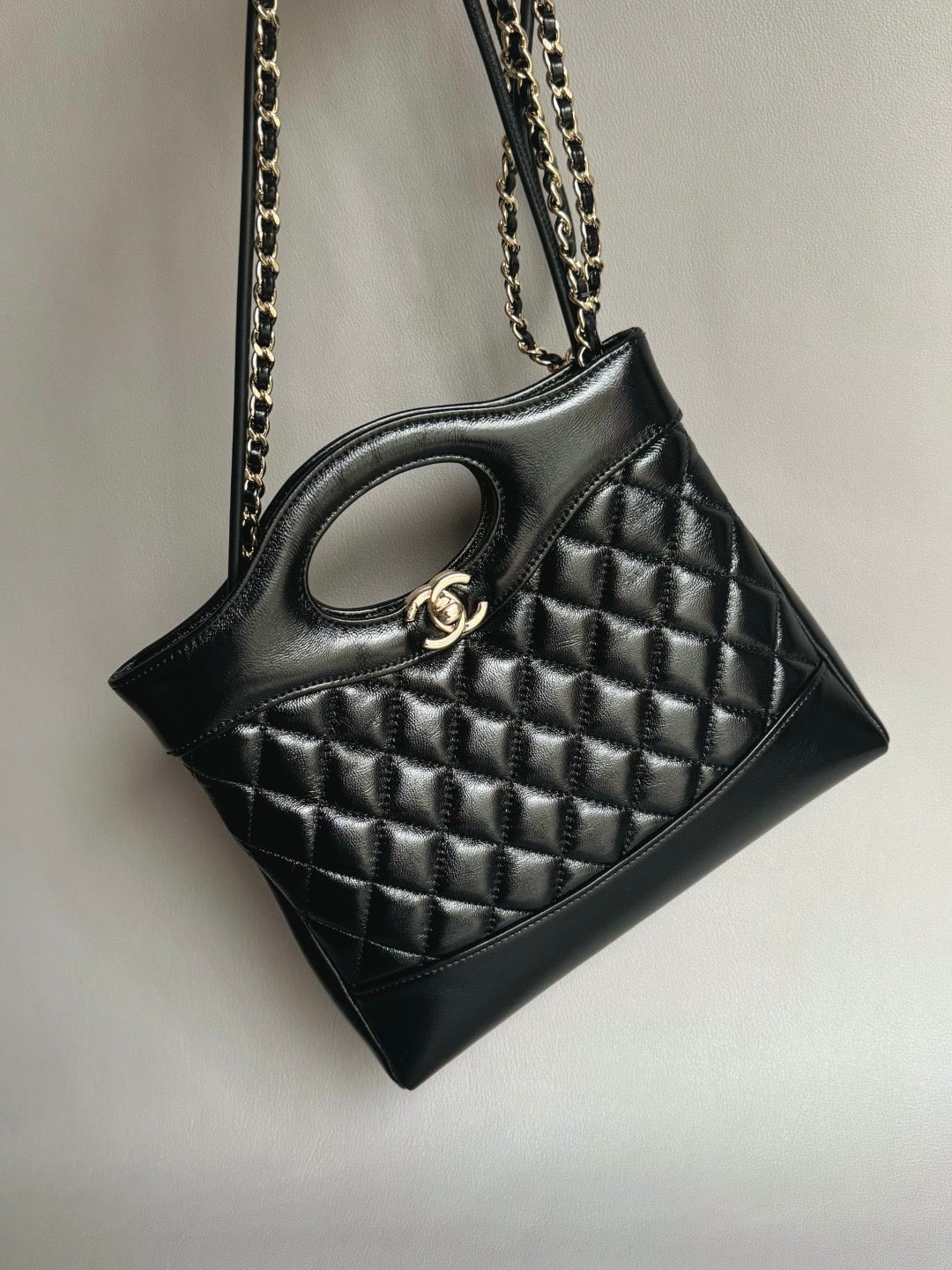 CHANEL-25P 31bag golden/sliver