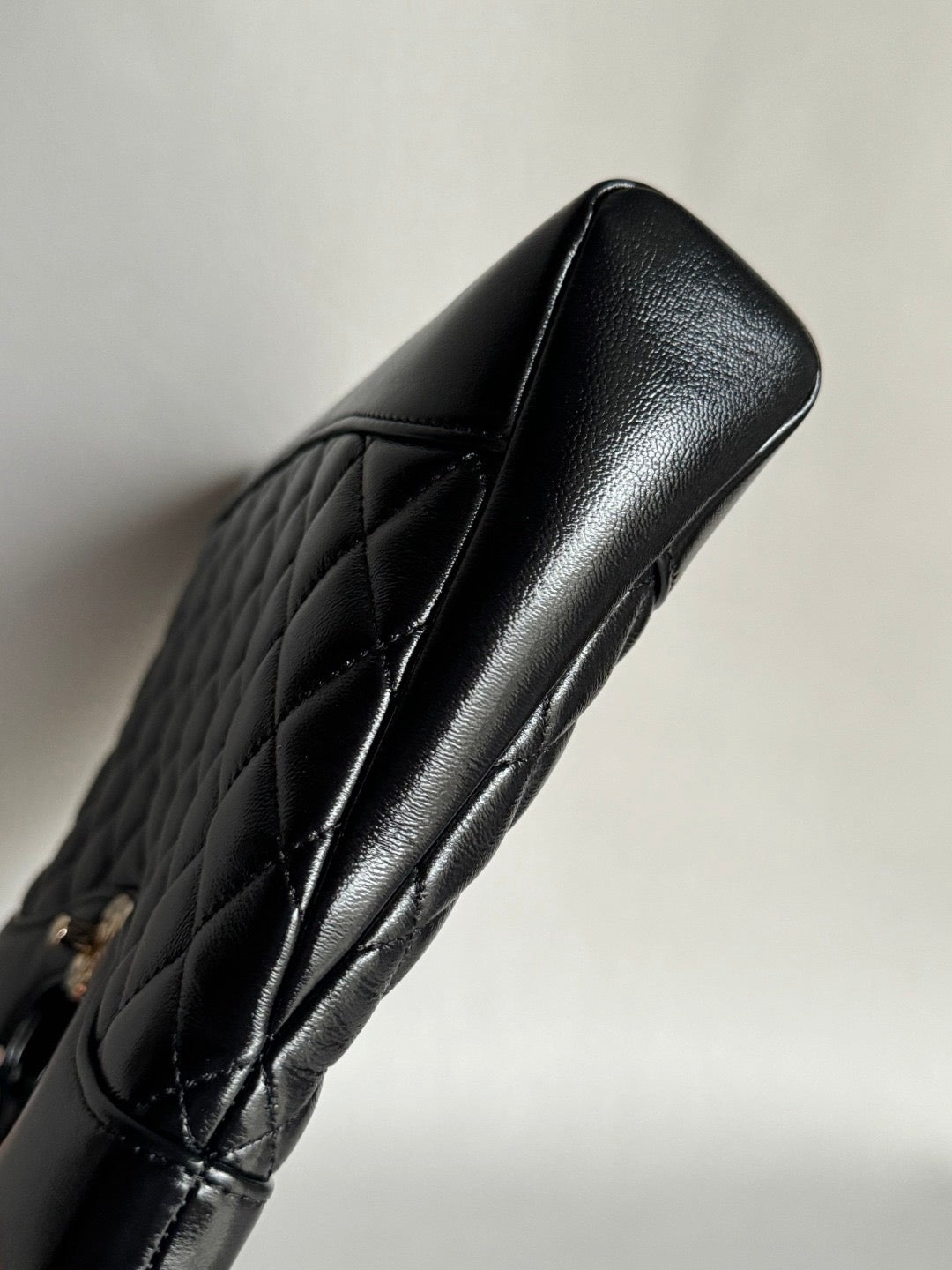 CHANEL-25P 31bag golden/sliver