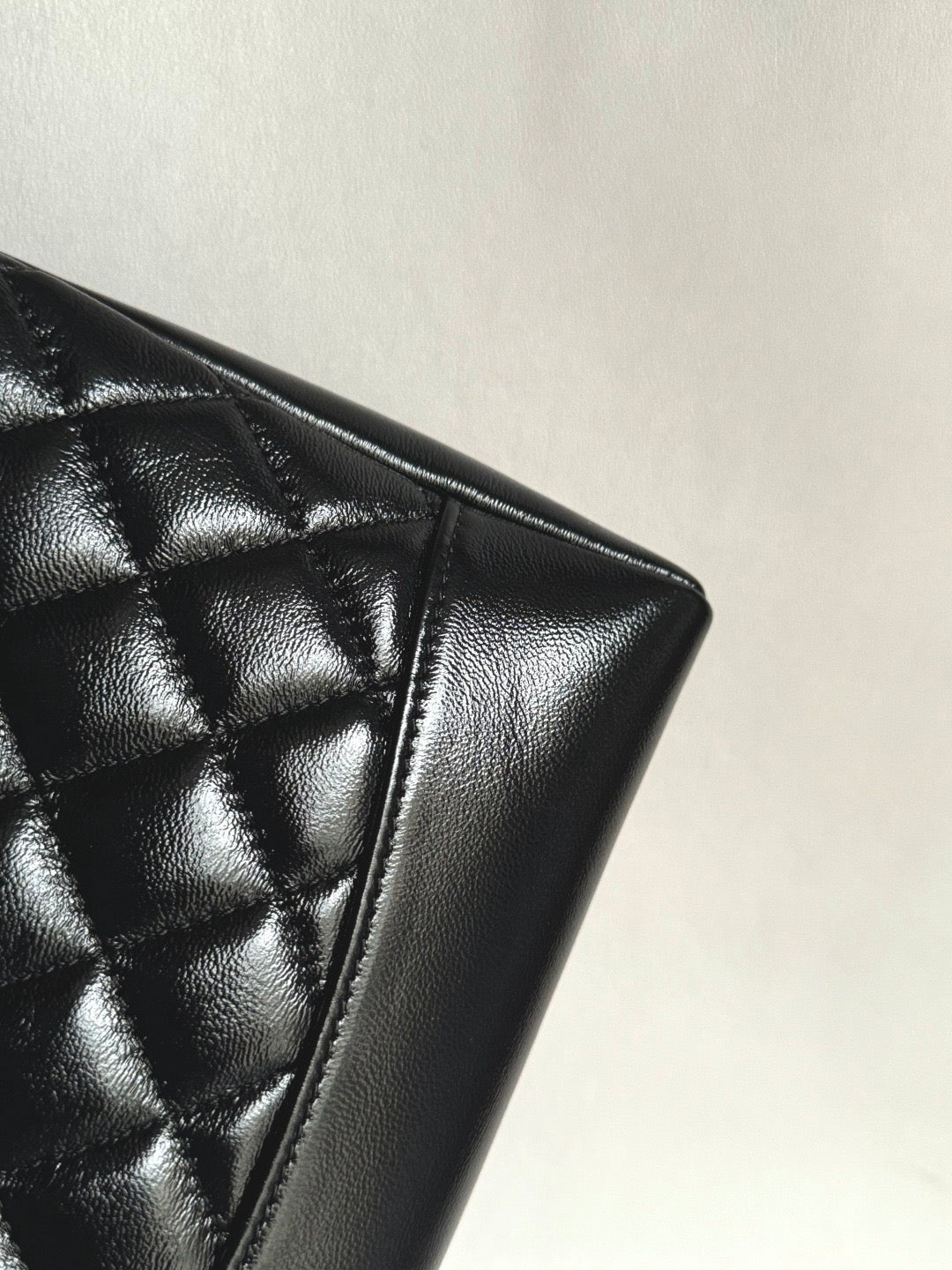 CHANEL-25P 31bag golden/sliver