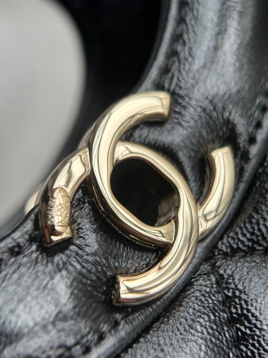 CHANEL-25P 31bag golden/sliver