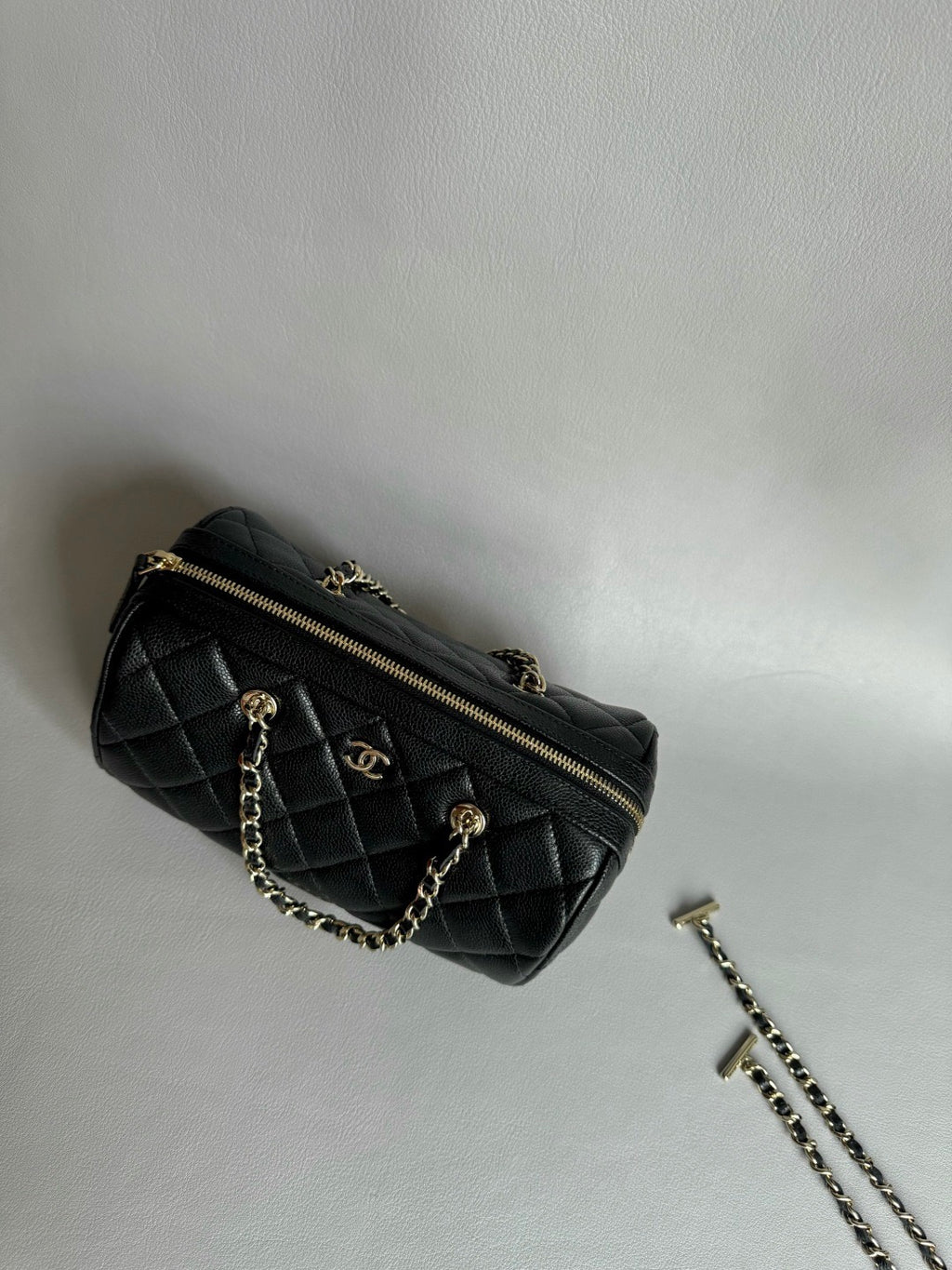 CHANEL-25P bolide golden/sliver