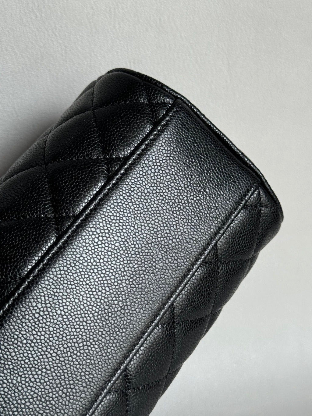 CHANEL-25P bolide golden/sliver