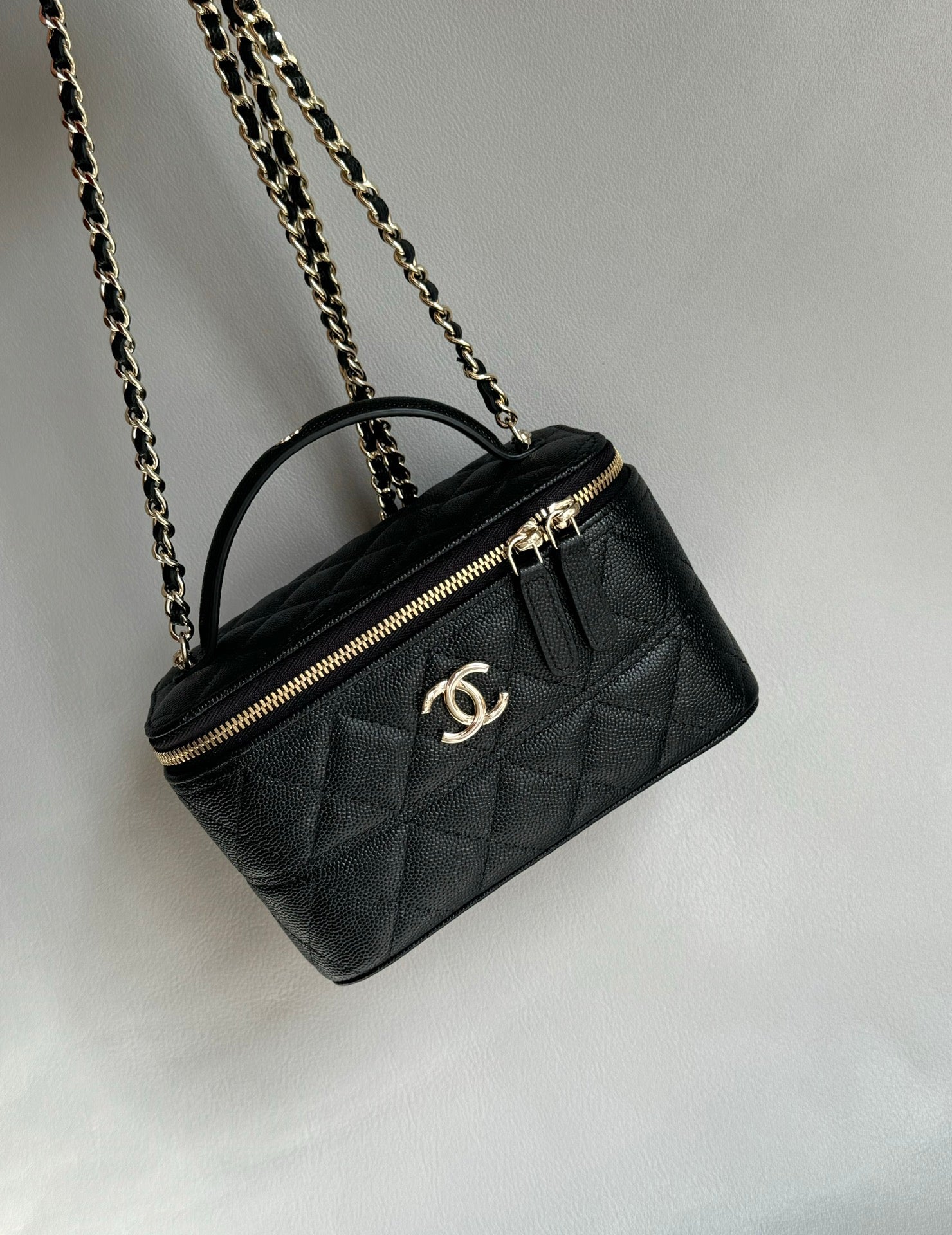 CHANEL-25C LP boxTied handle bag golden/sliver