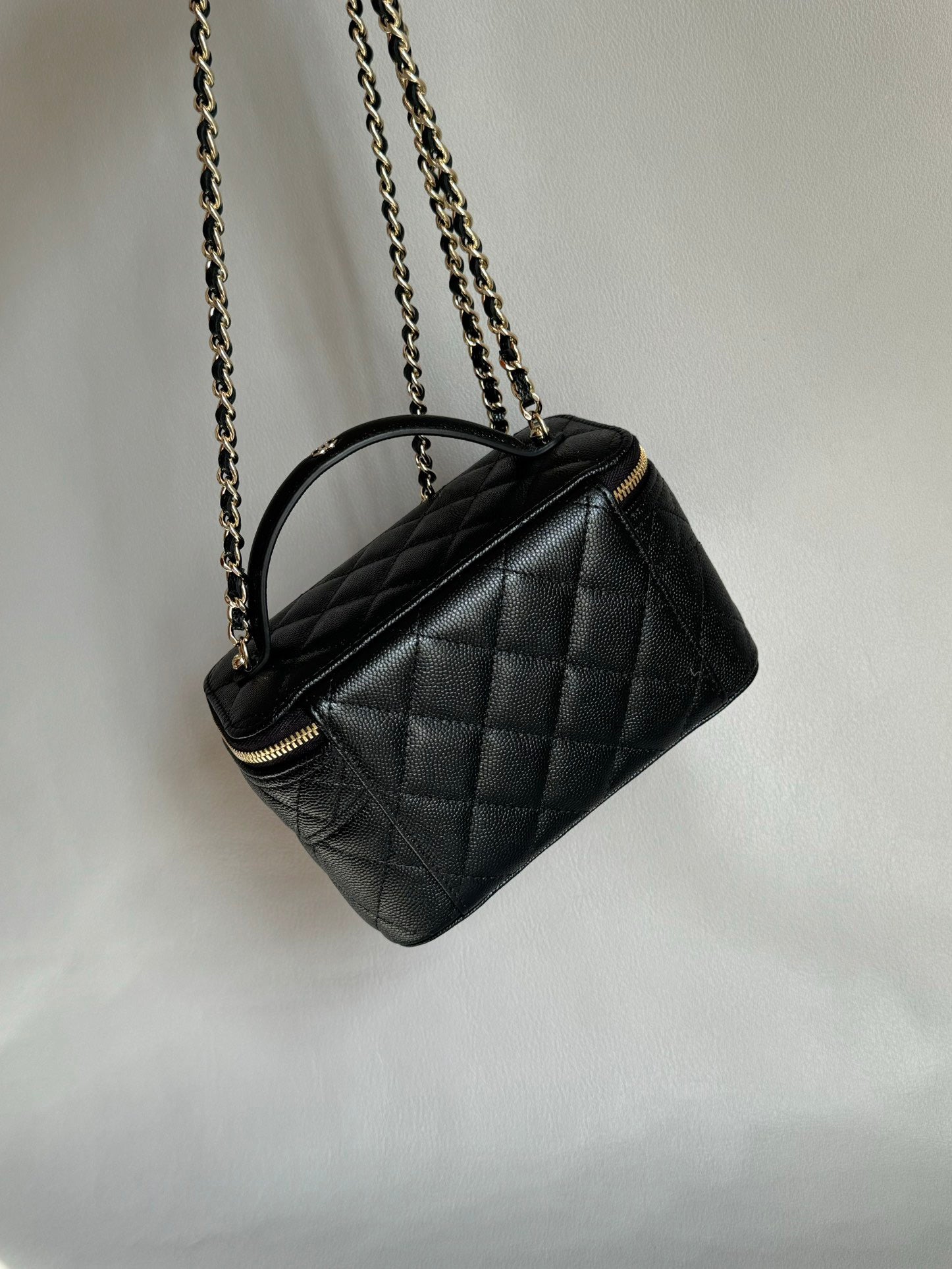 CHANEL-25C LP boxTied handle bag golden/sliver