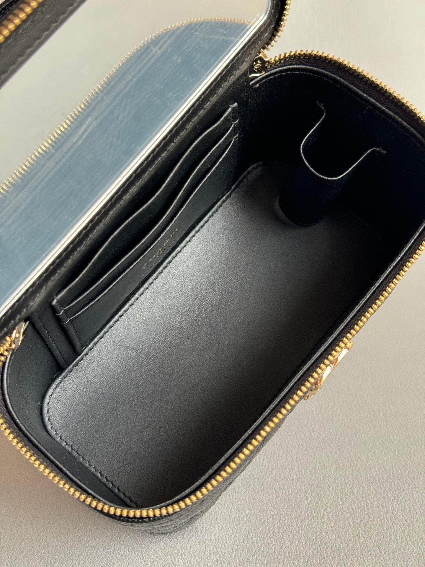 CHANEL-25C LP boxTied handle bag golden/sliver