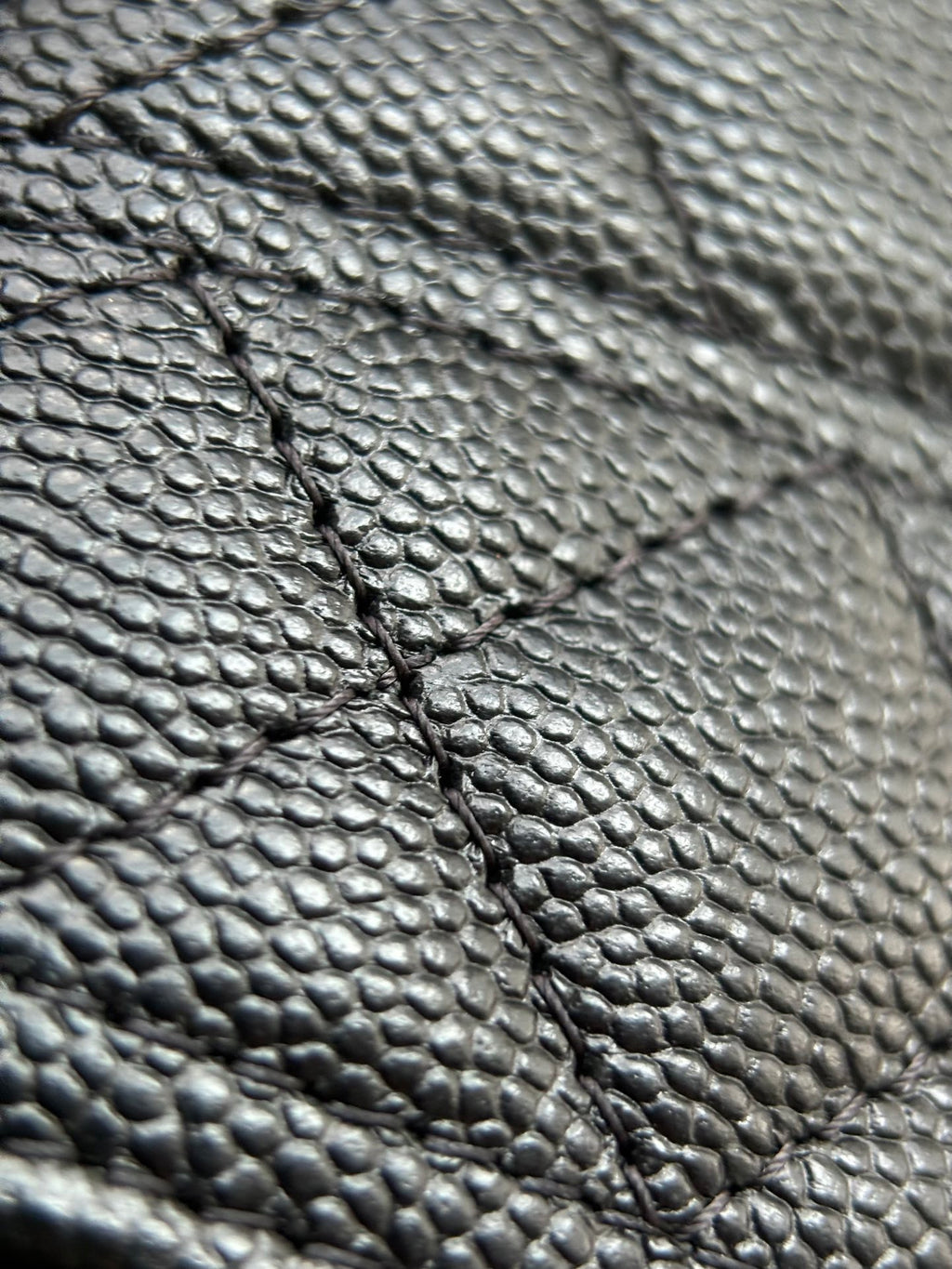 CHANEL-25C LP boxTied handle bag golden/sliver