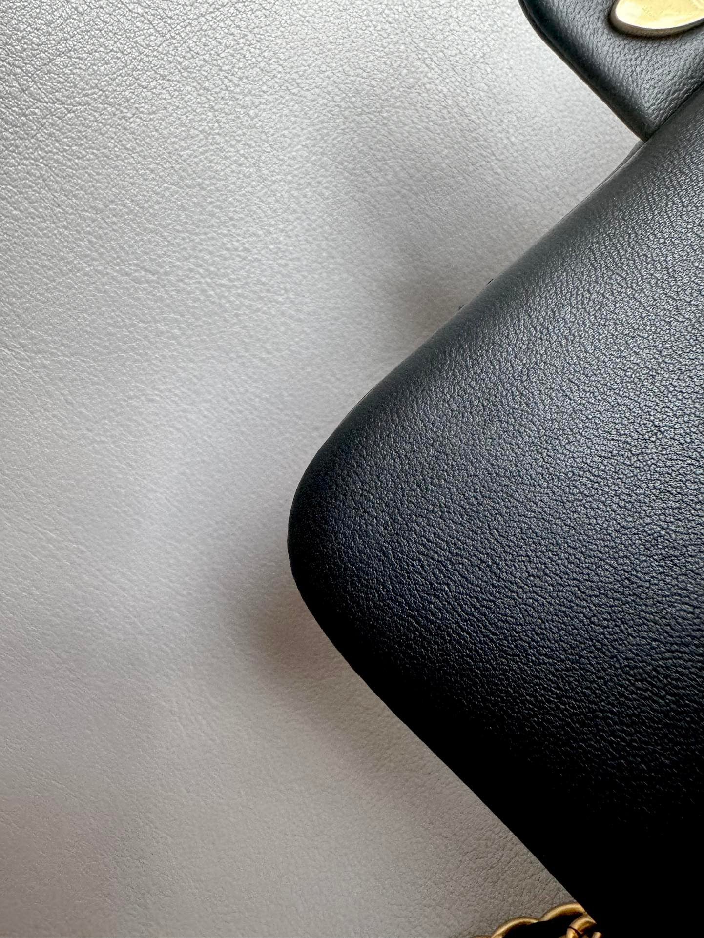 CHANEL-25C Tied handle bag golden/sliver