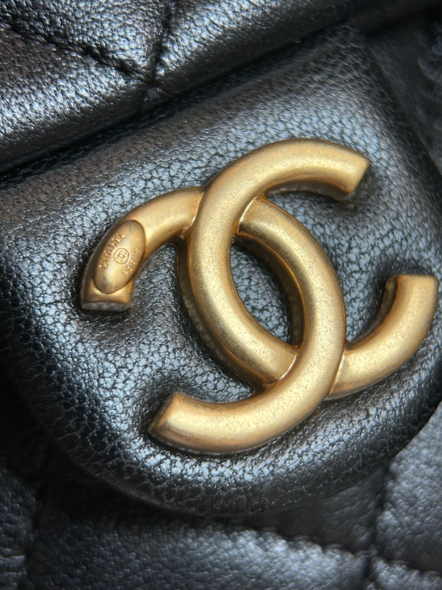 CHANEL-25C backpack golden/sliver