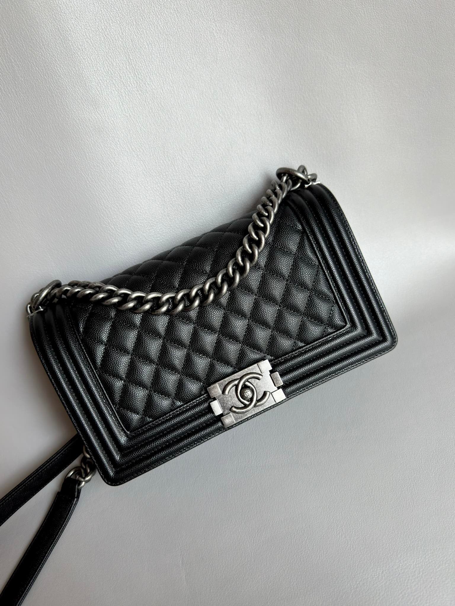 CHANEL-25C Hobo golden/sliver