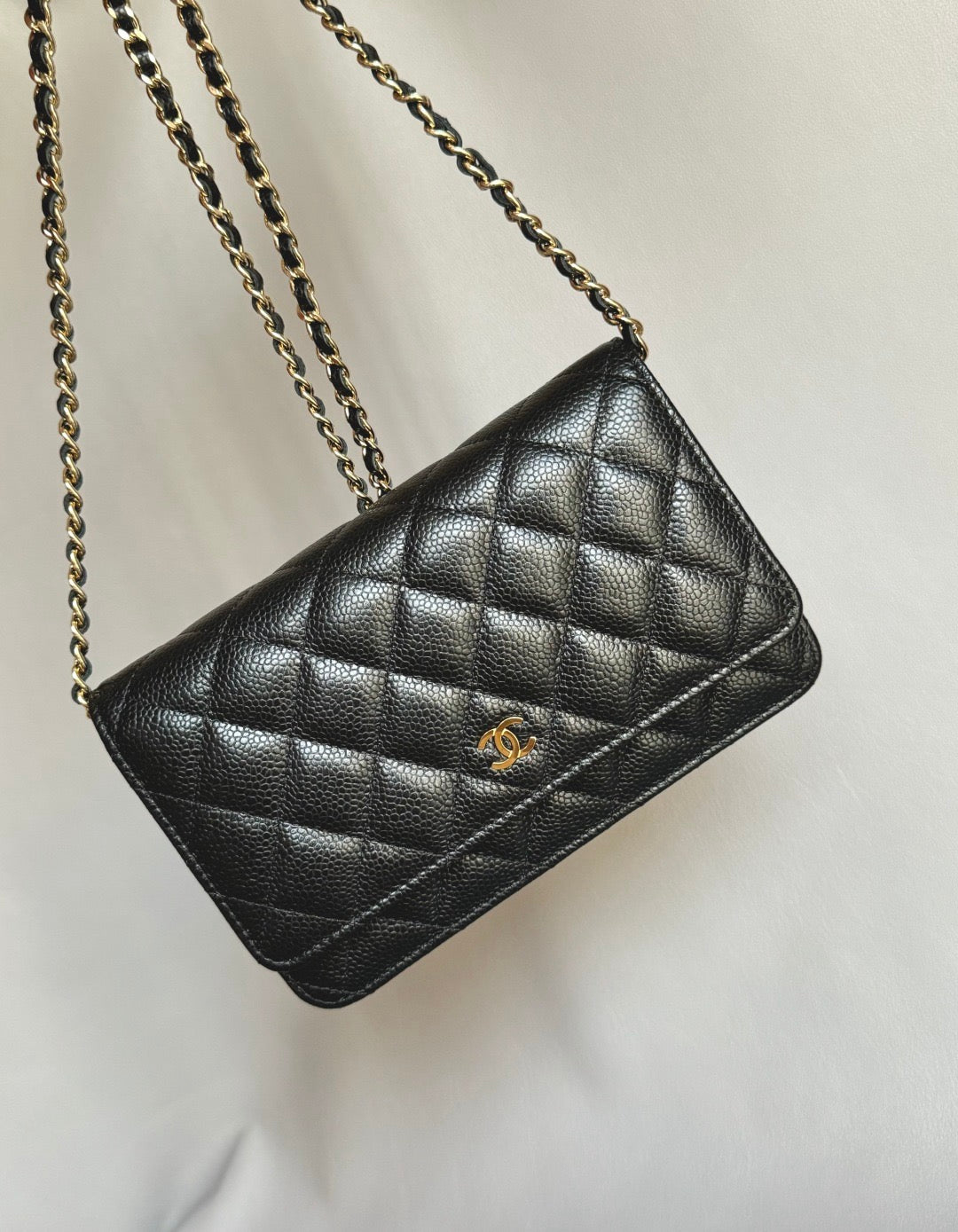 CHANEL-25A WOC bag golden/sliver