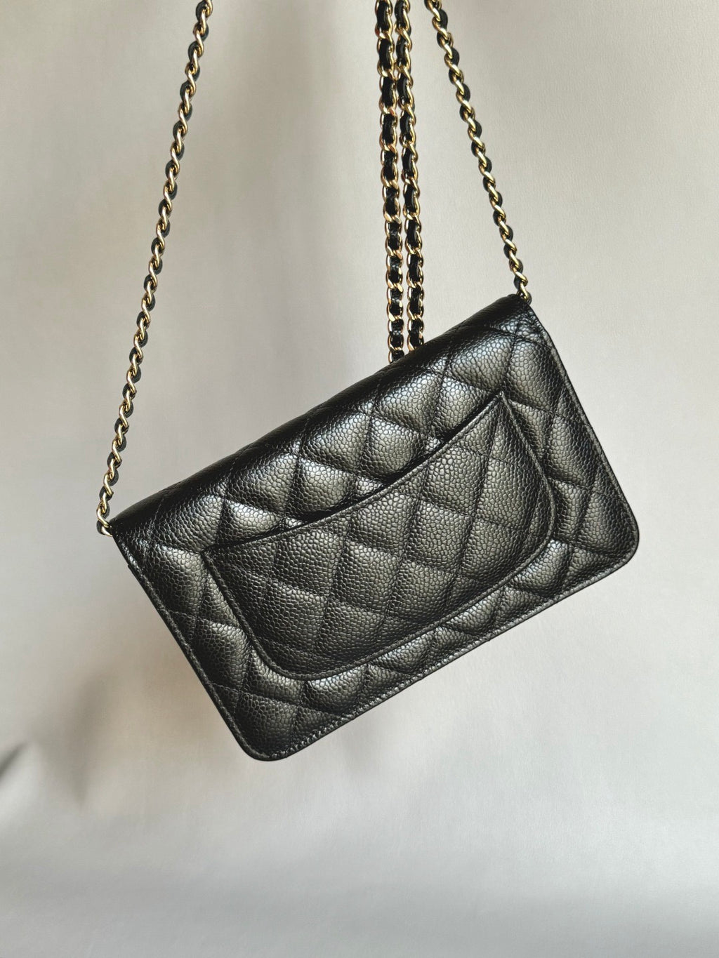 CHANEL-25A WOC bag golden/sliver