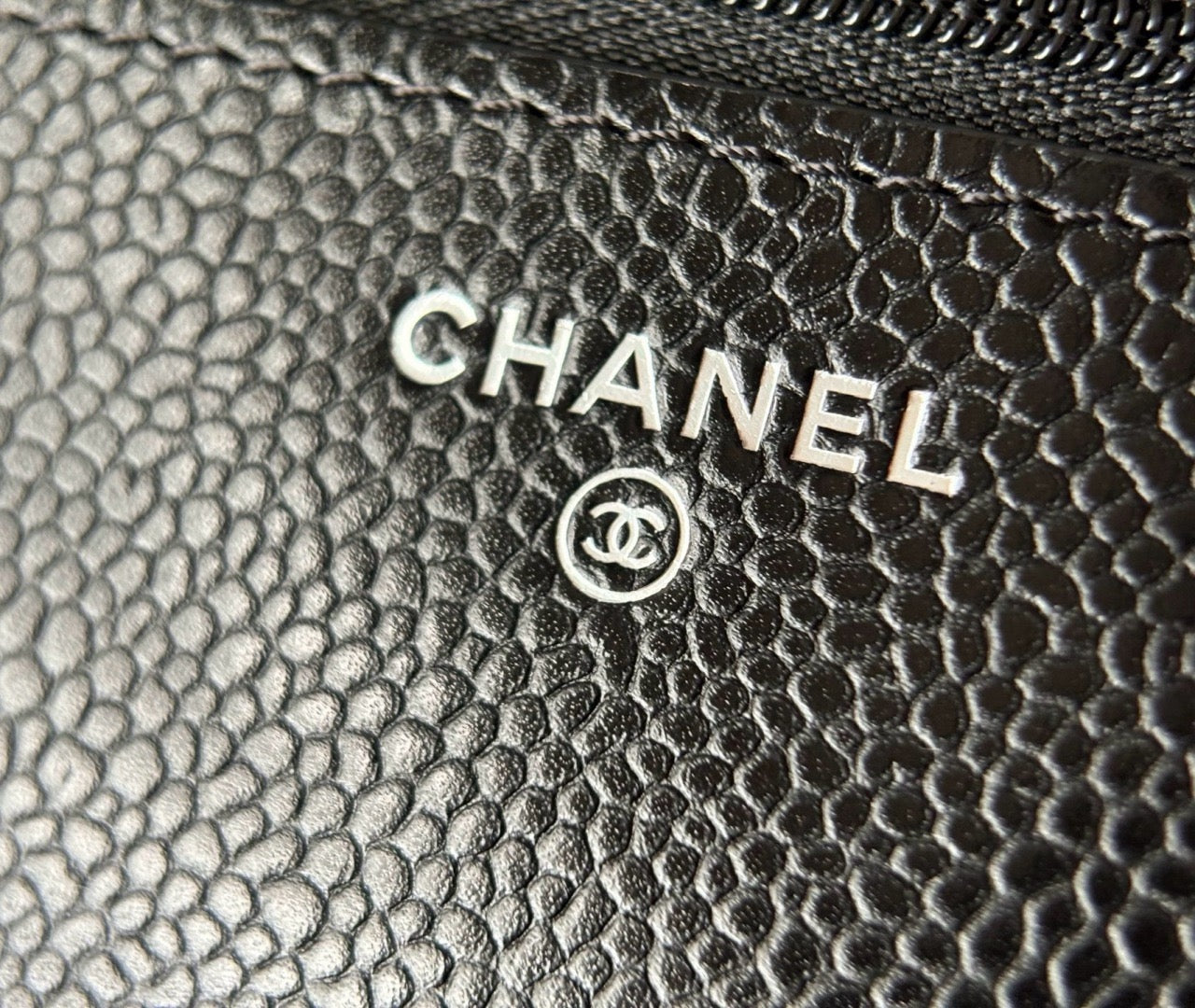 CHANEL-25A WOC bag golden/sliver